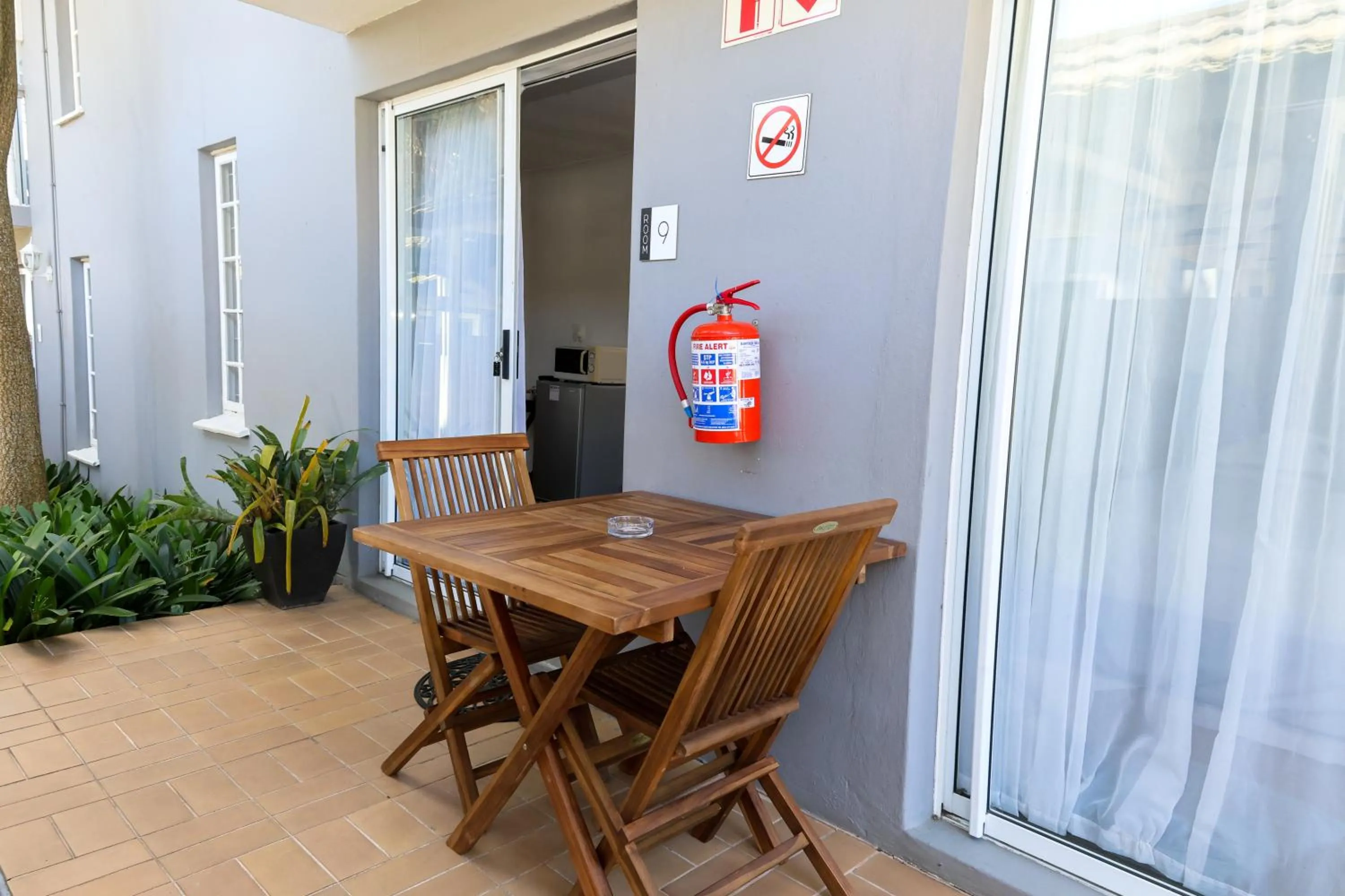 Garden in George Lodge International