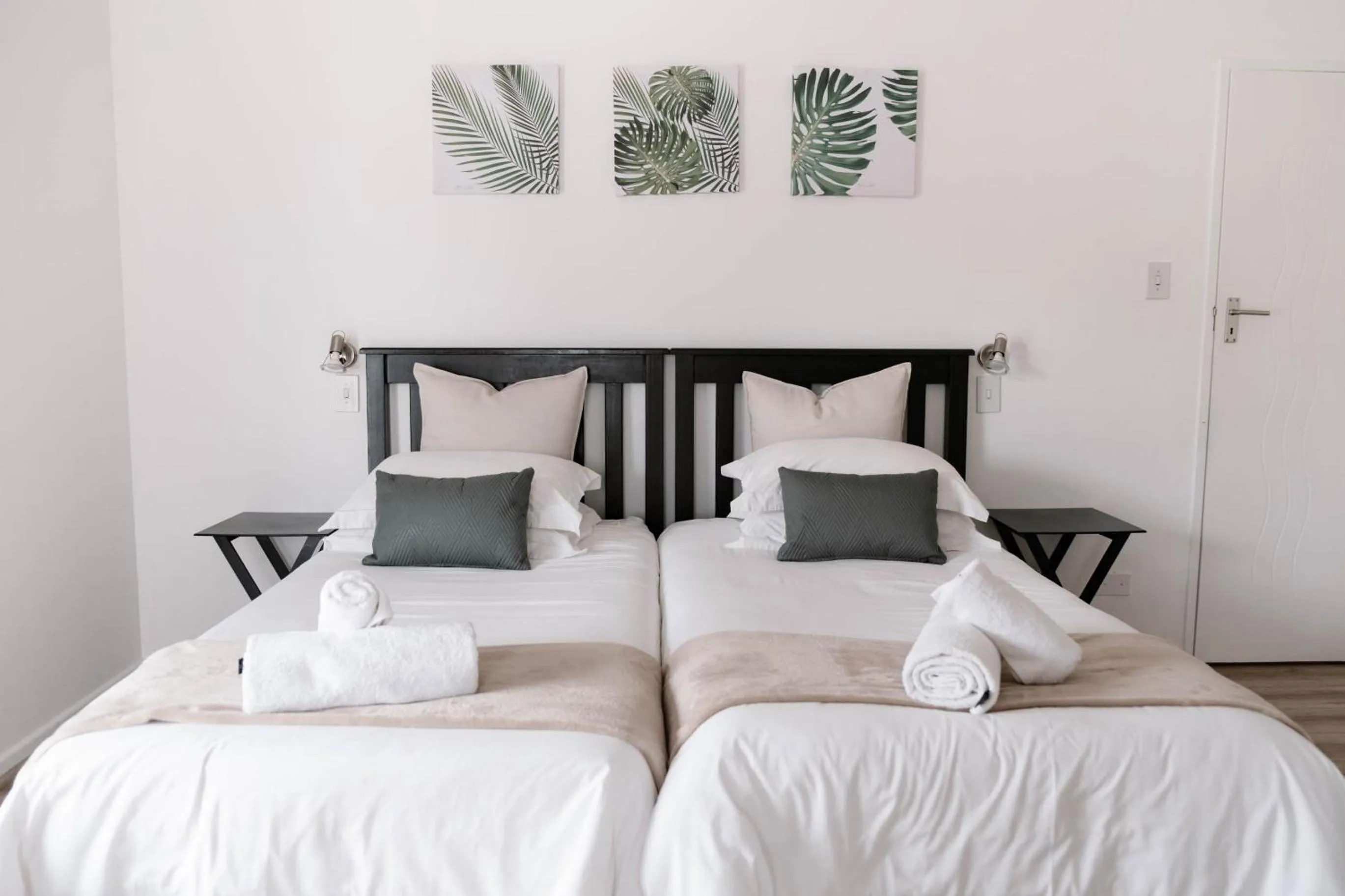 Bed in George Lodge International