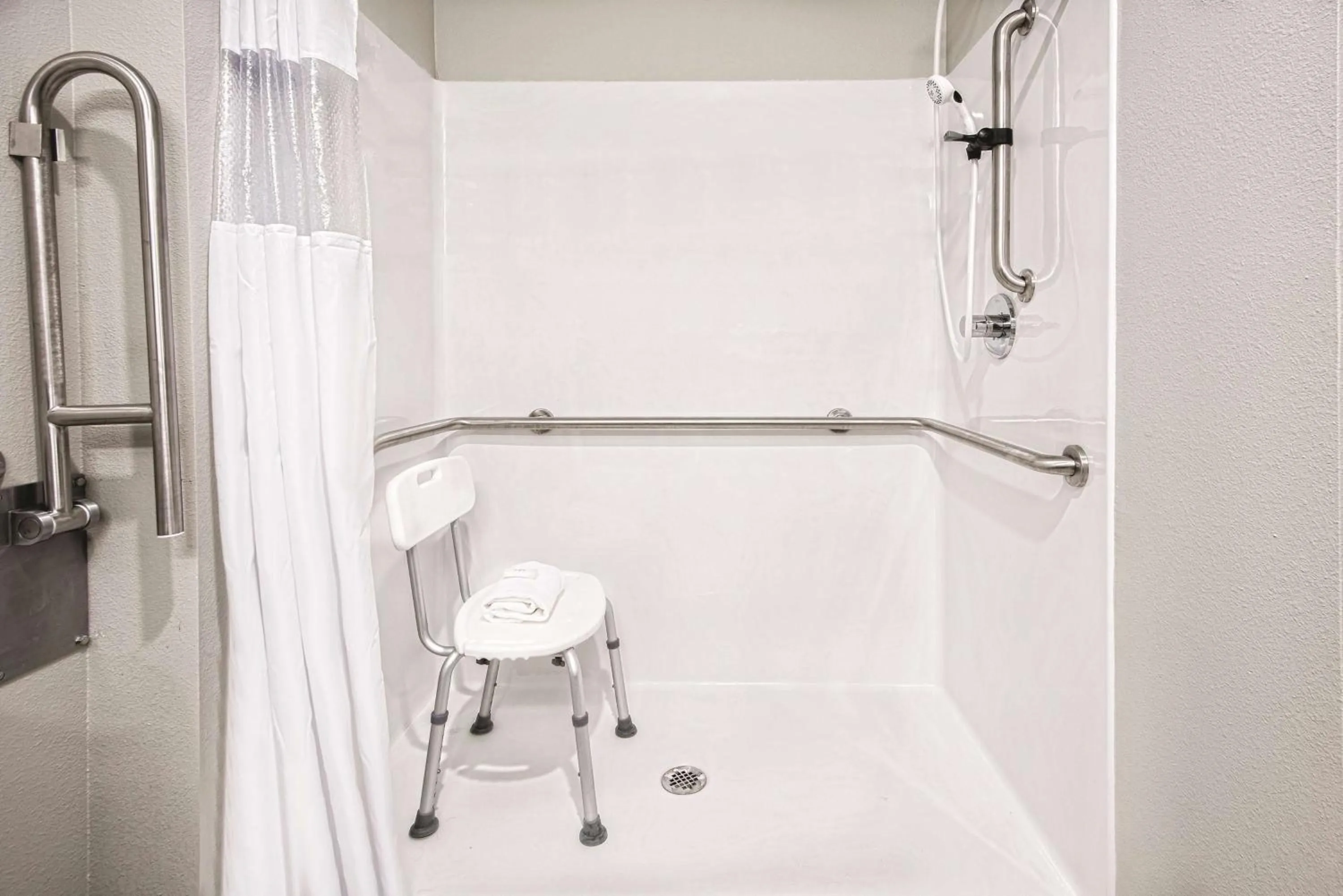 Photo of the whole room in La Quinta by Wyndham Odessa North - Sienna Tower