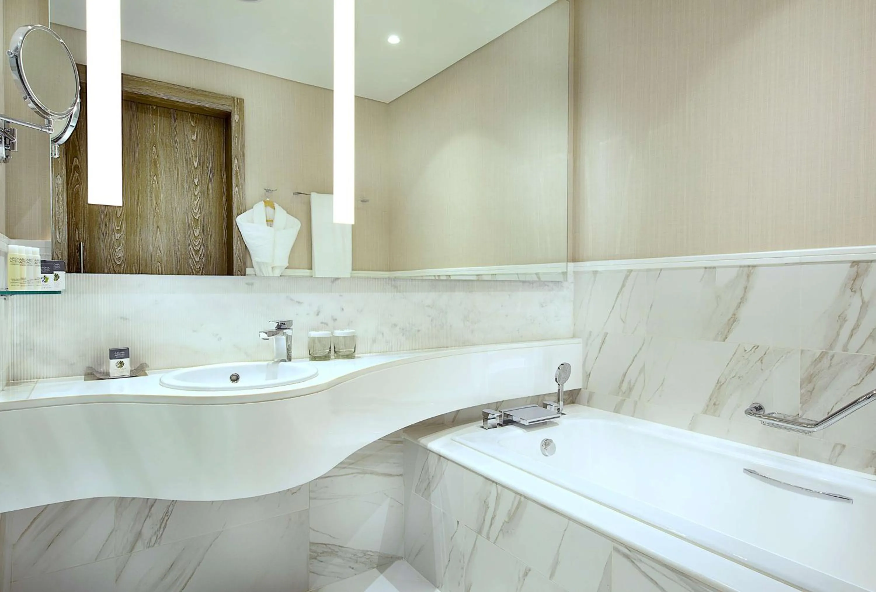 Photo of the whole room in DoubleTree by Hilton Doha Old Town