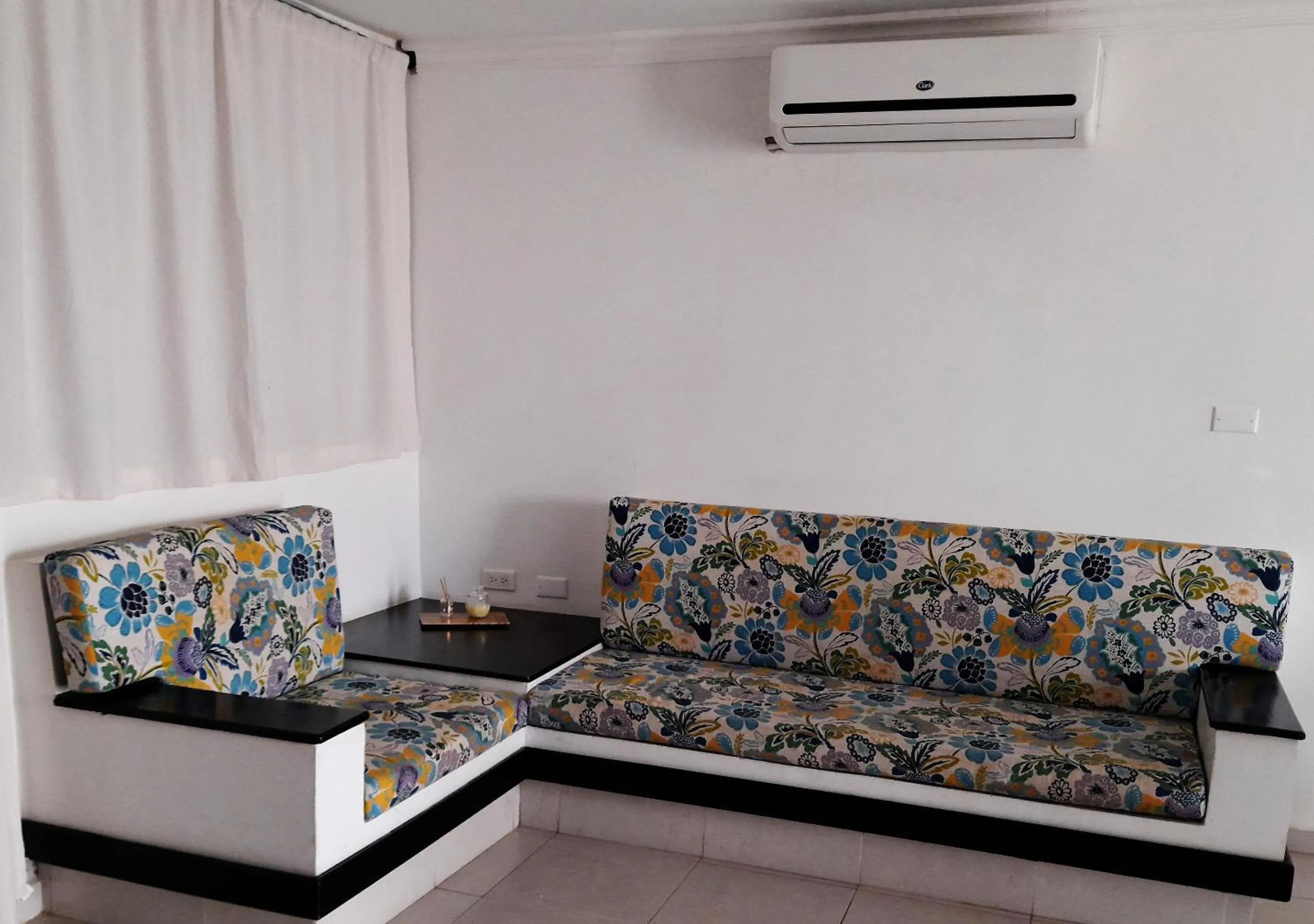 Las Piloneras Apartahotel