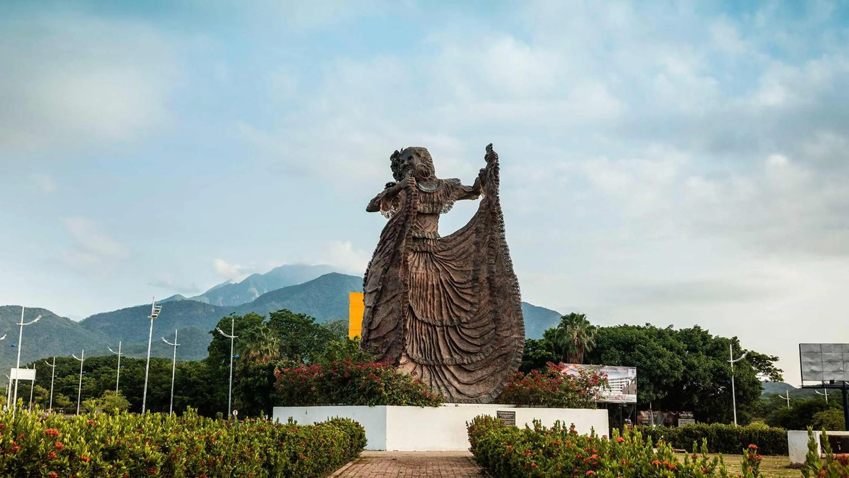 Entertainment in Las Piloneras Apartahotel