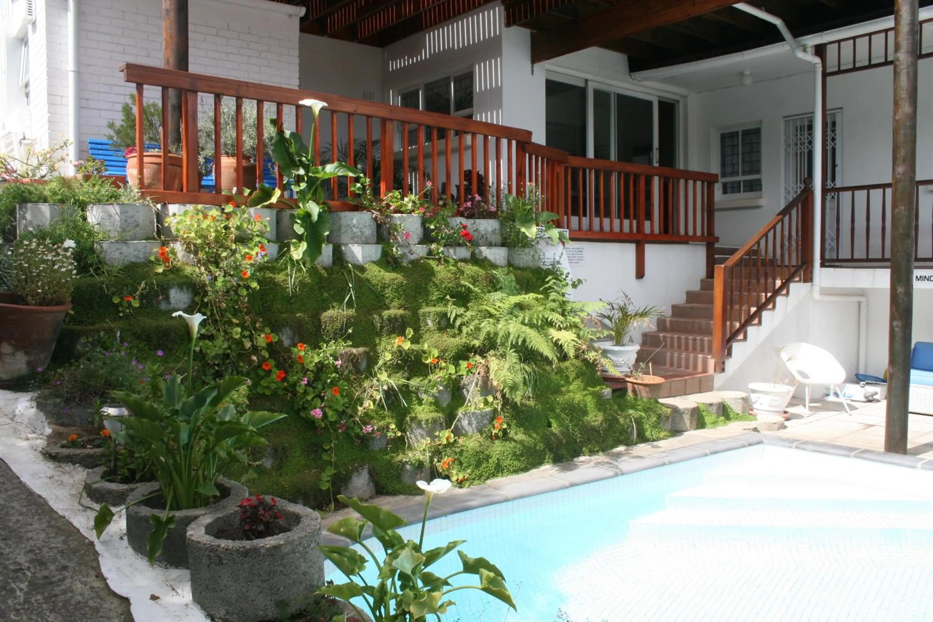 Facade/entrance in Knysna Manor House