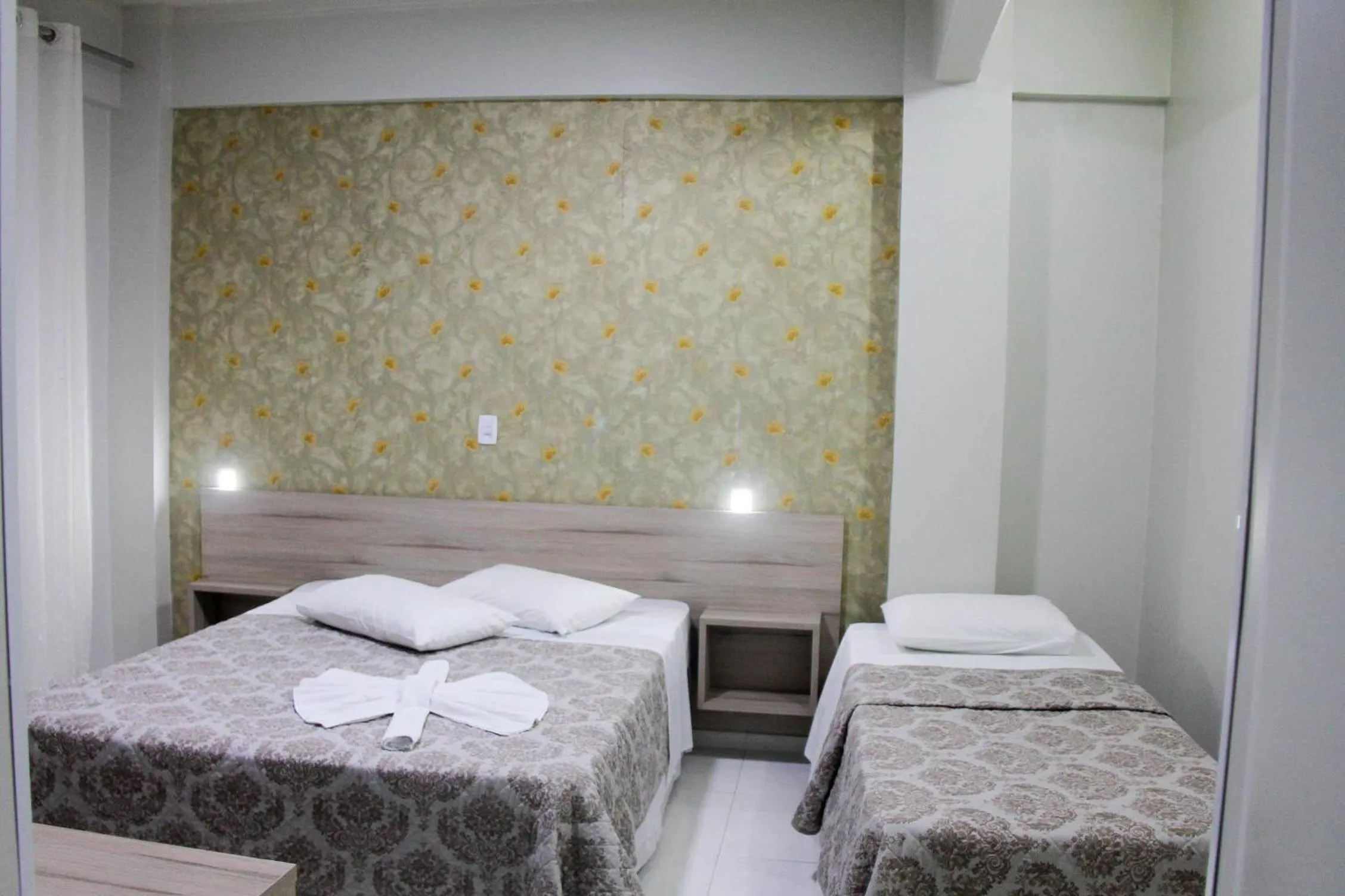 Photo of the whole room, Bed in AJ Hotel Chapecó - Fácil Acesso Pátio Shopping e Rótula da Bandeira