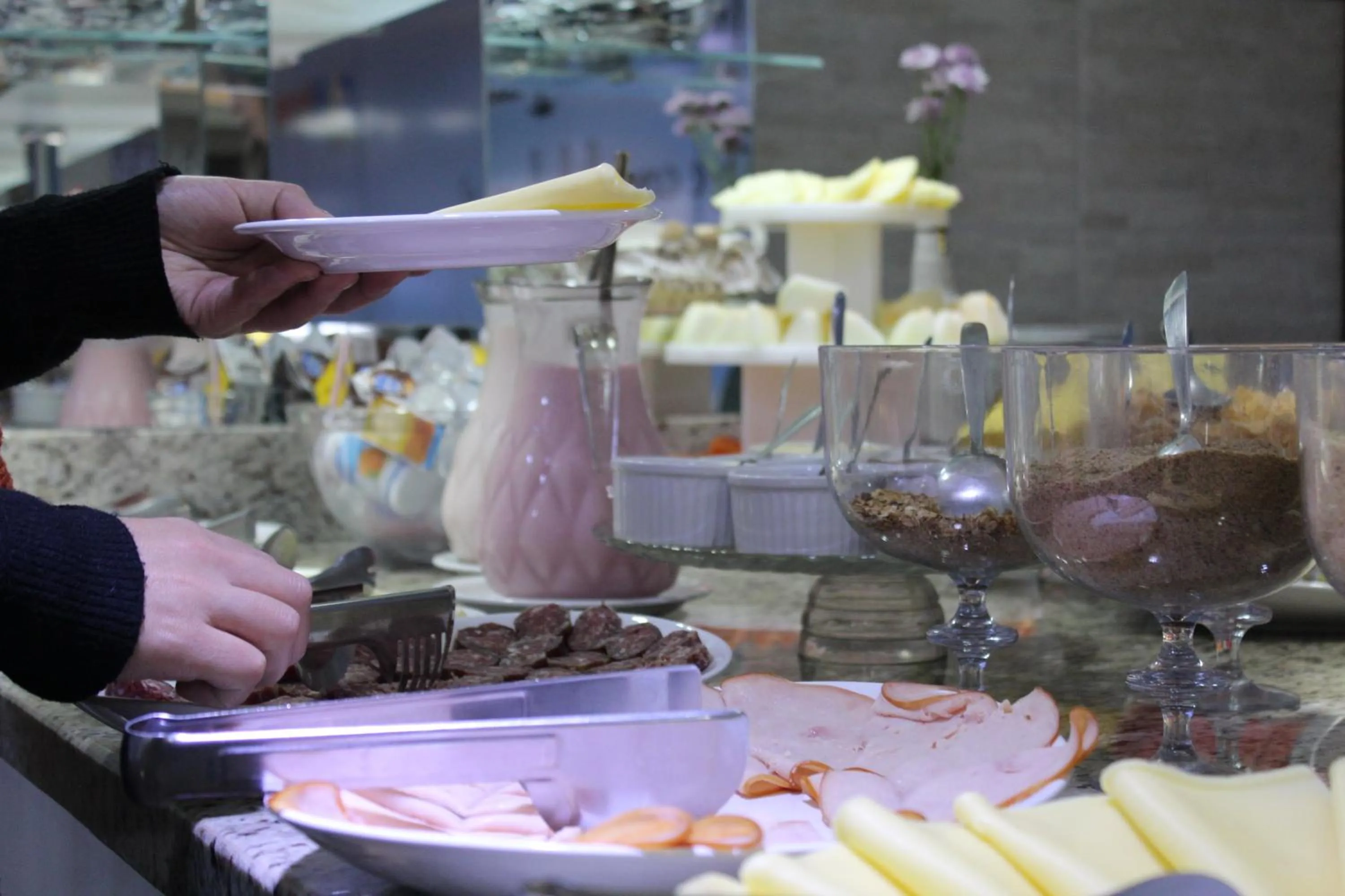 Buffet breakfast in AJ Hotel Chapecó - Fácil Acesso Pátio Shopping e Rótula da Bandeira