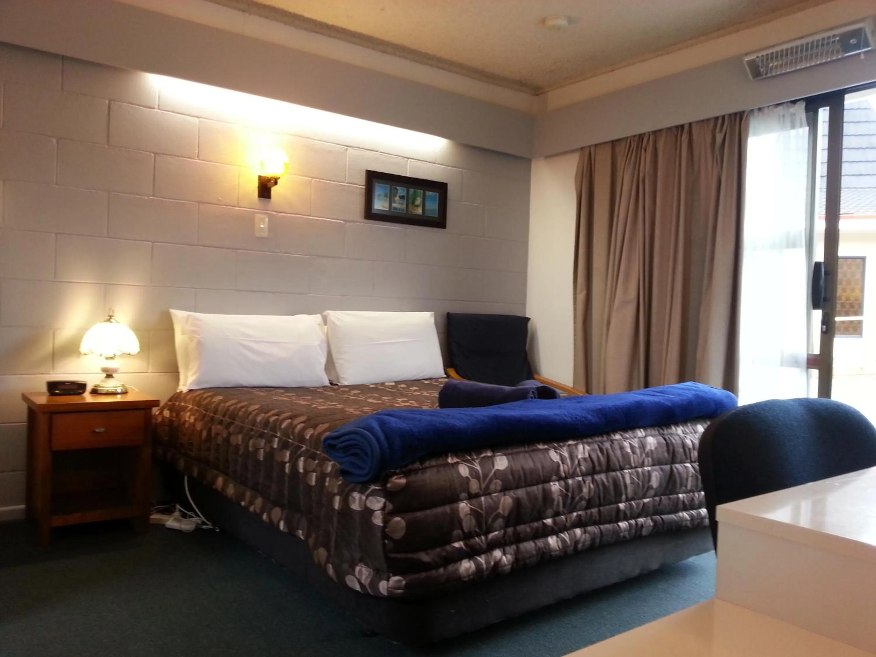 Bedroom, Bed in Orana Motor Inn & Restaurant