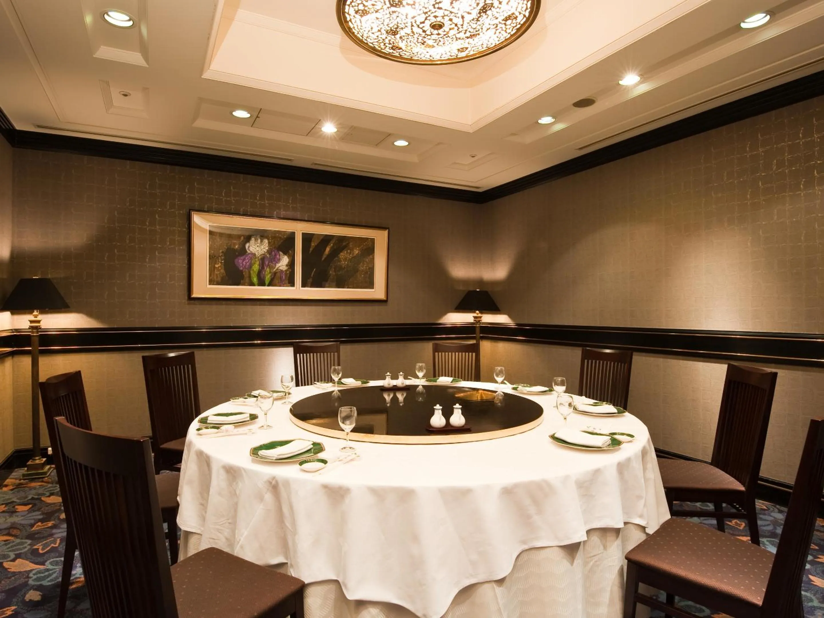 Restaurant/places to eat in Okura Akademia Park Hotel