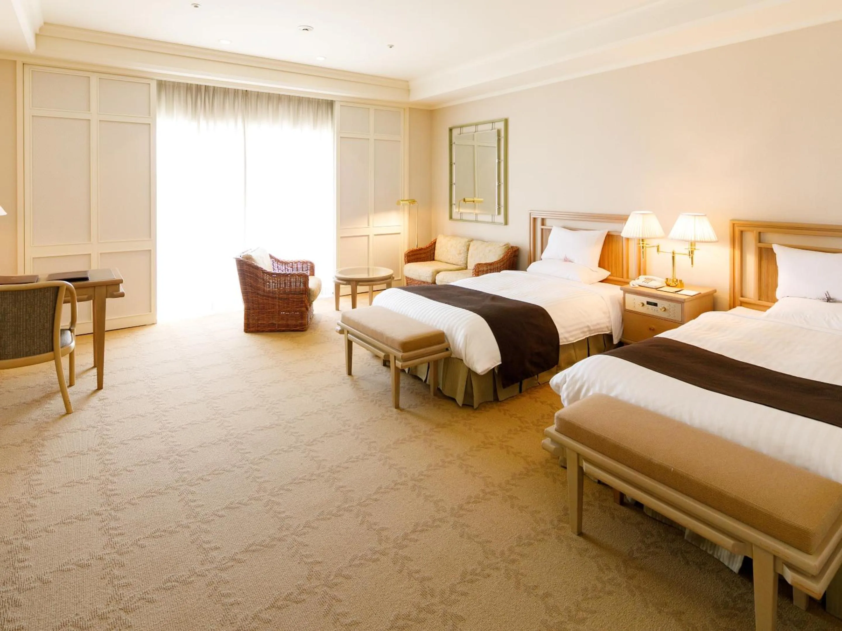 Photo of the whole room, Bed in Okura Akademia Park Hotel