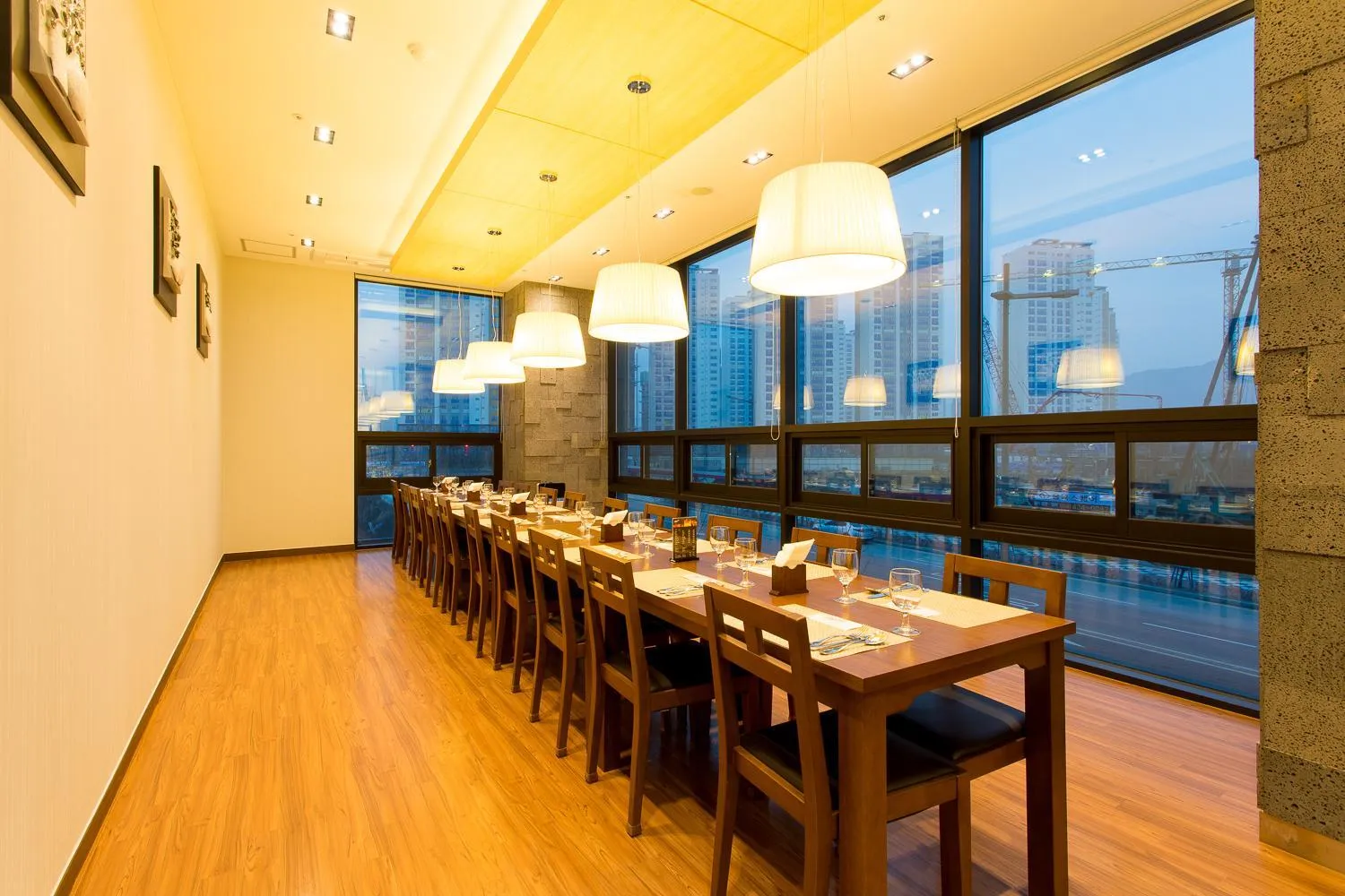 Restaurant/places to eat in Hotel Logenir