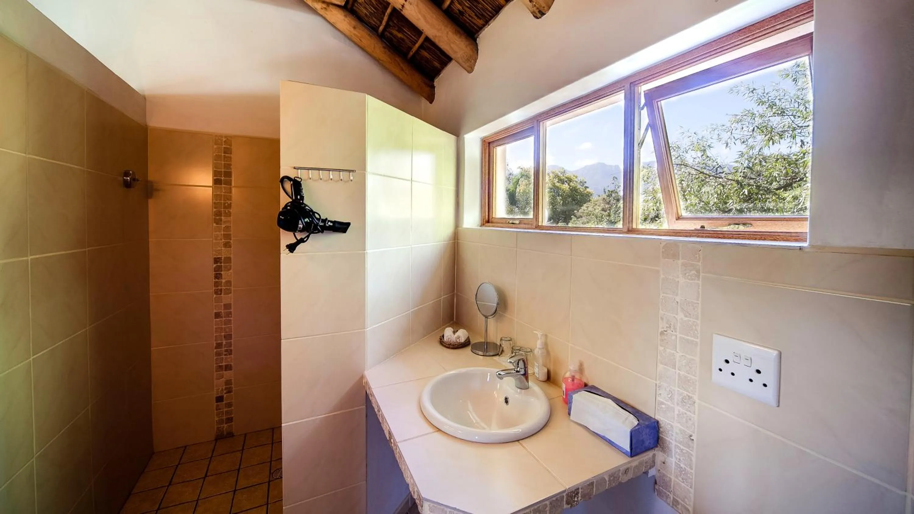 Bathroom in GuBas De Hoek meet eat sleep