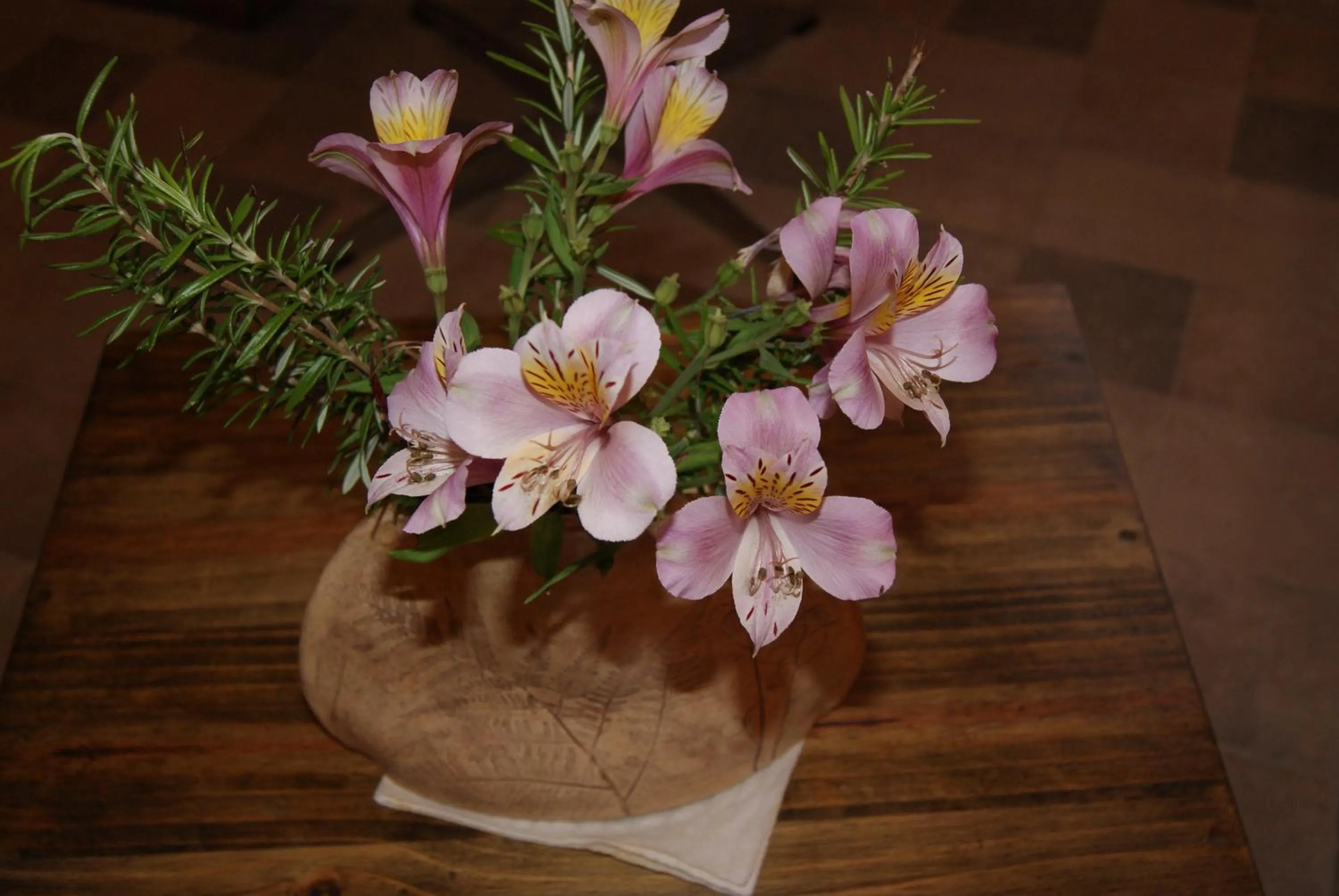 Decorative detail in GuBas De Hoek meet eat sleep