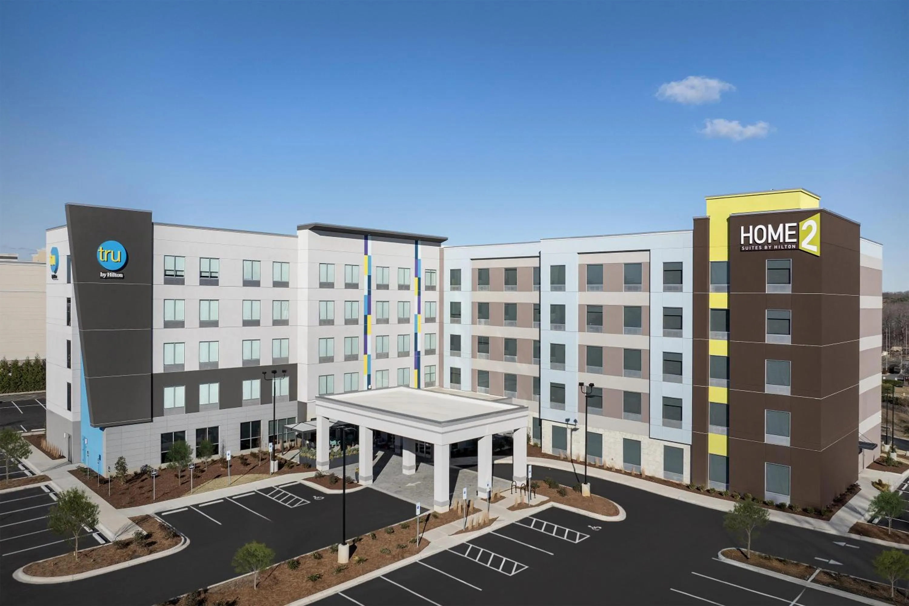 Property building in Tru By Hilton Concord Charlotte