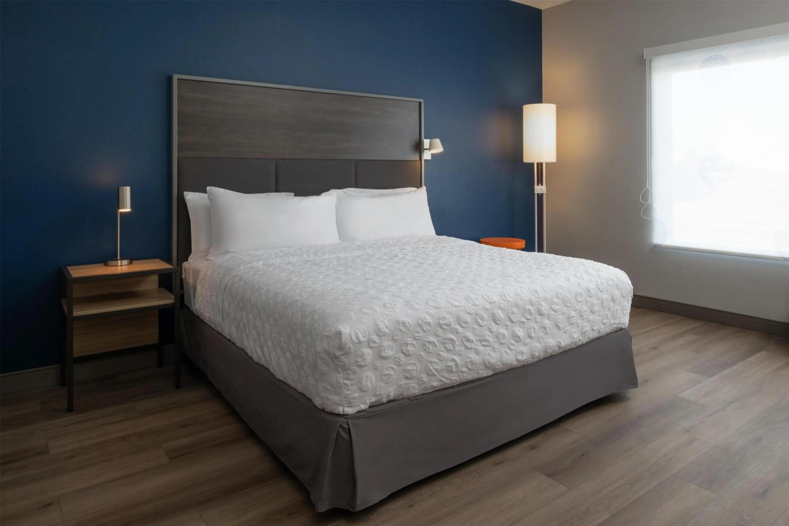 Bed in Tru By Hilton Columbia South