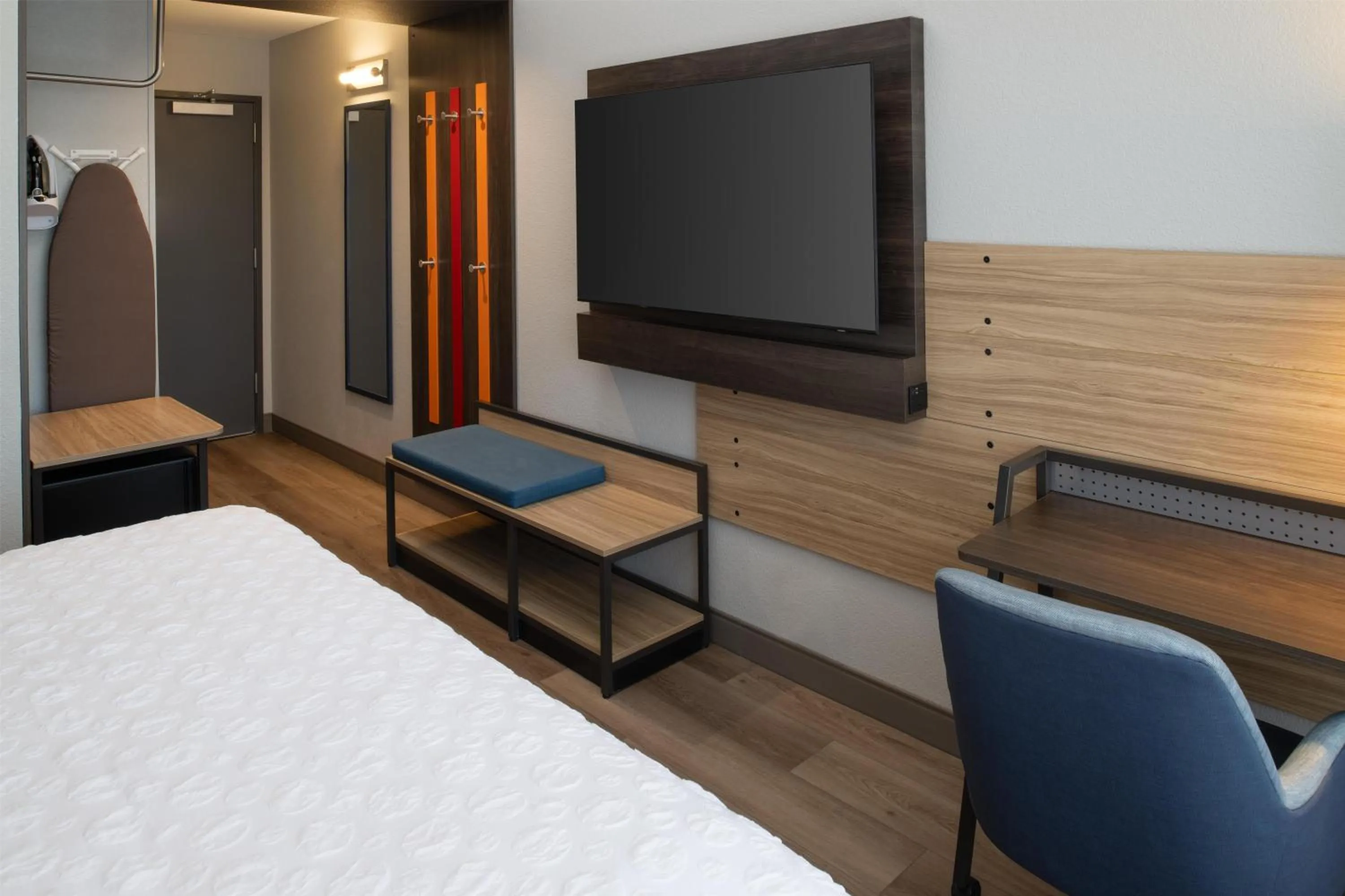 Bed in Tru By Hilton Columbia South