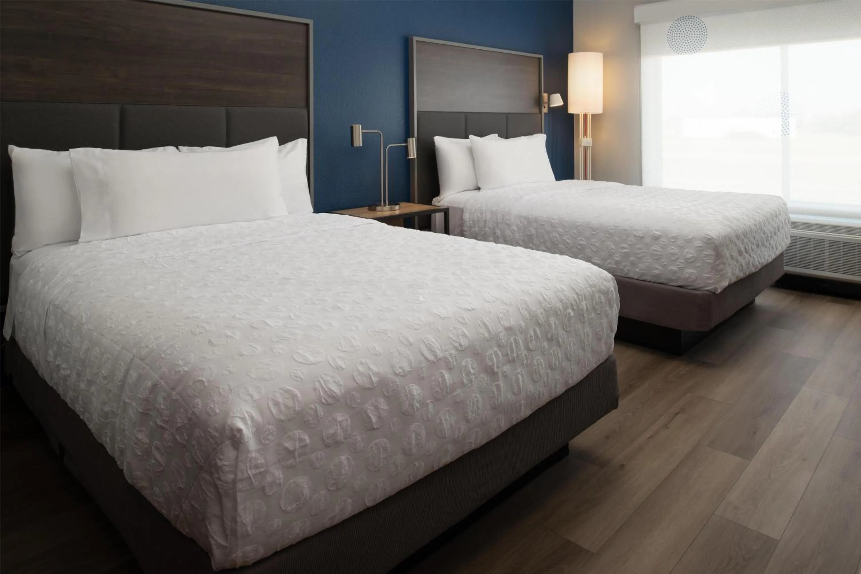 Bed in Tru By Hilton Columbia South