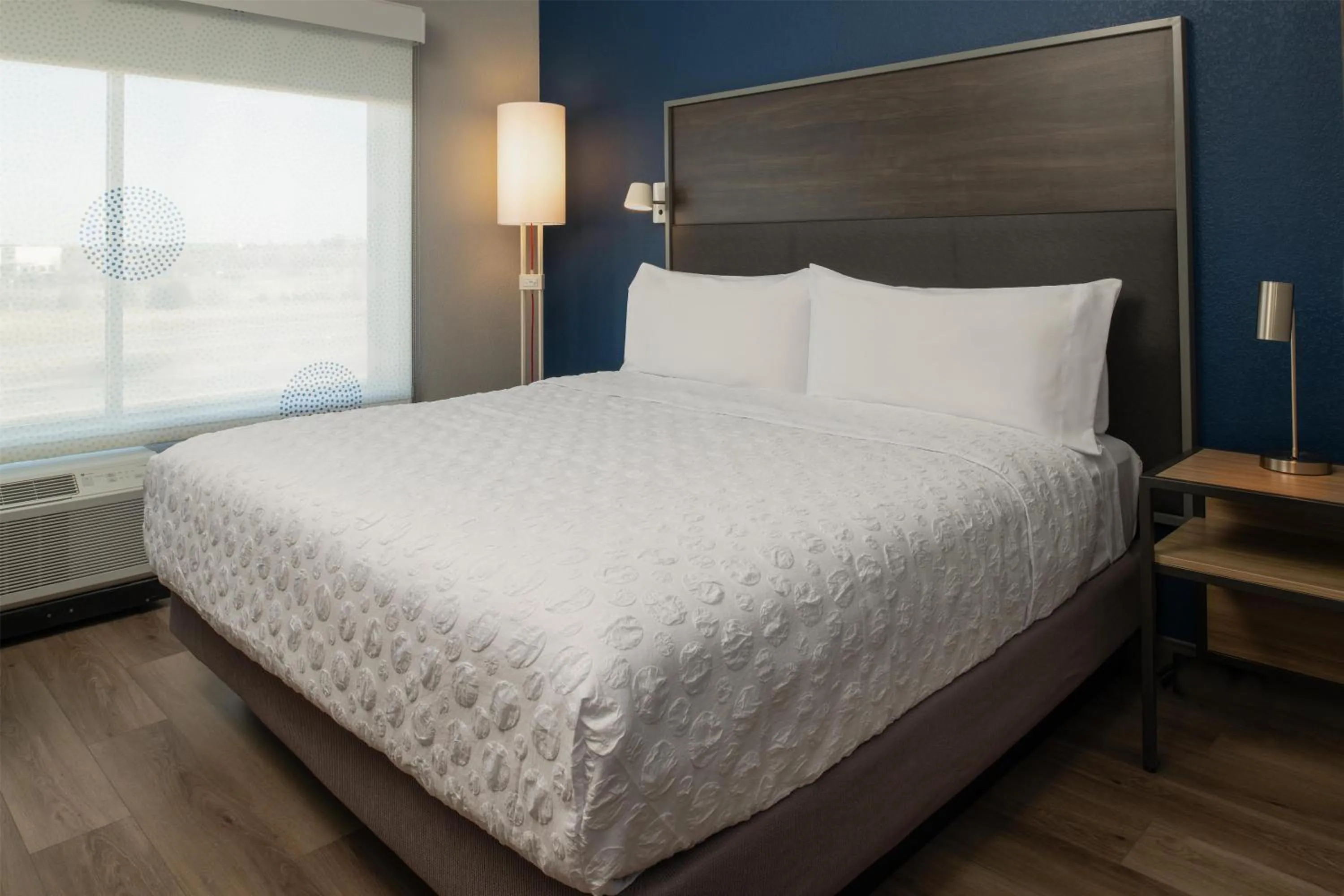 Bed in Tru By Hilton Columbia South