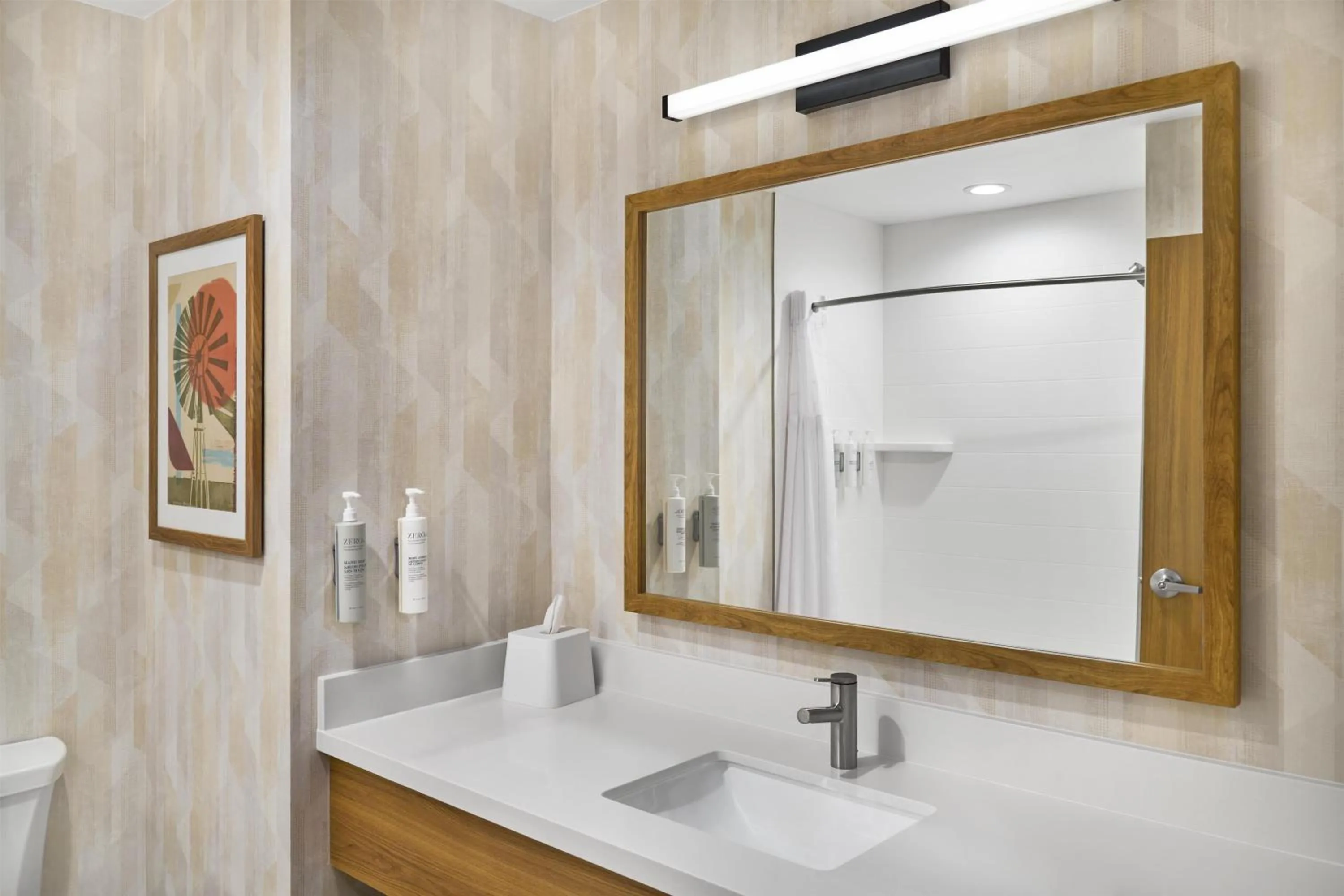 Bathroom in Hampton Inn Midland West