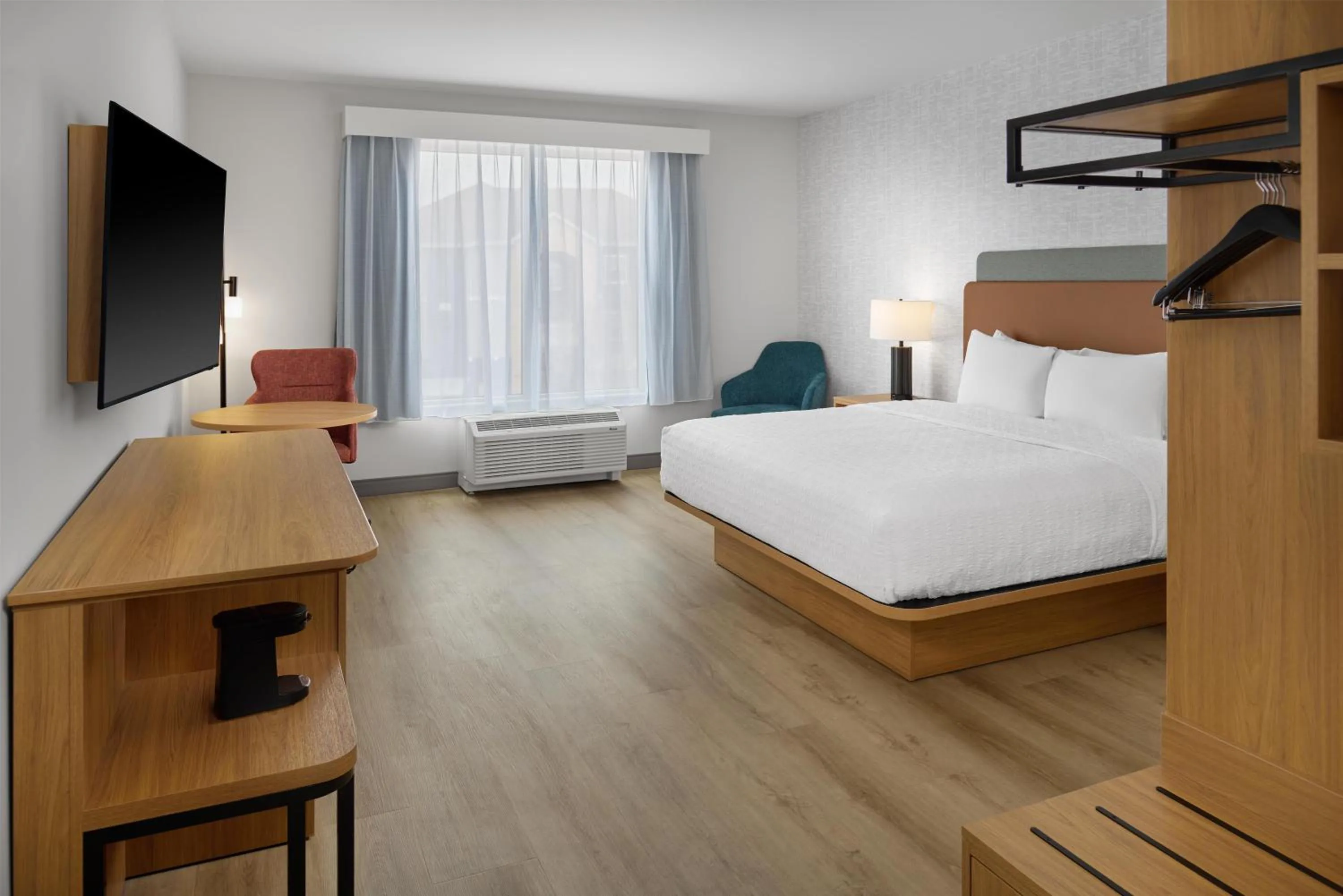 Bed in Hampton Inn Midland West