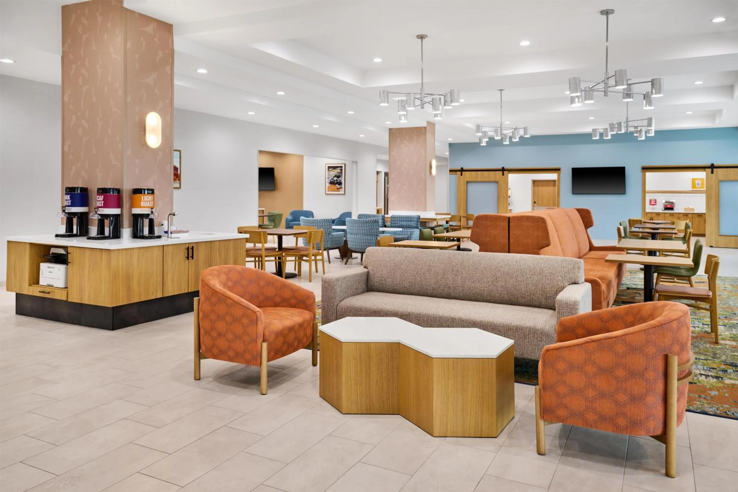 Lobby or reception in Hampton Inn Midland West