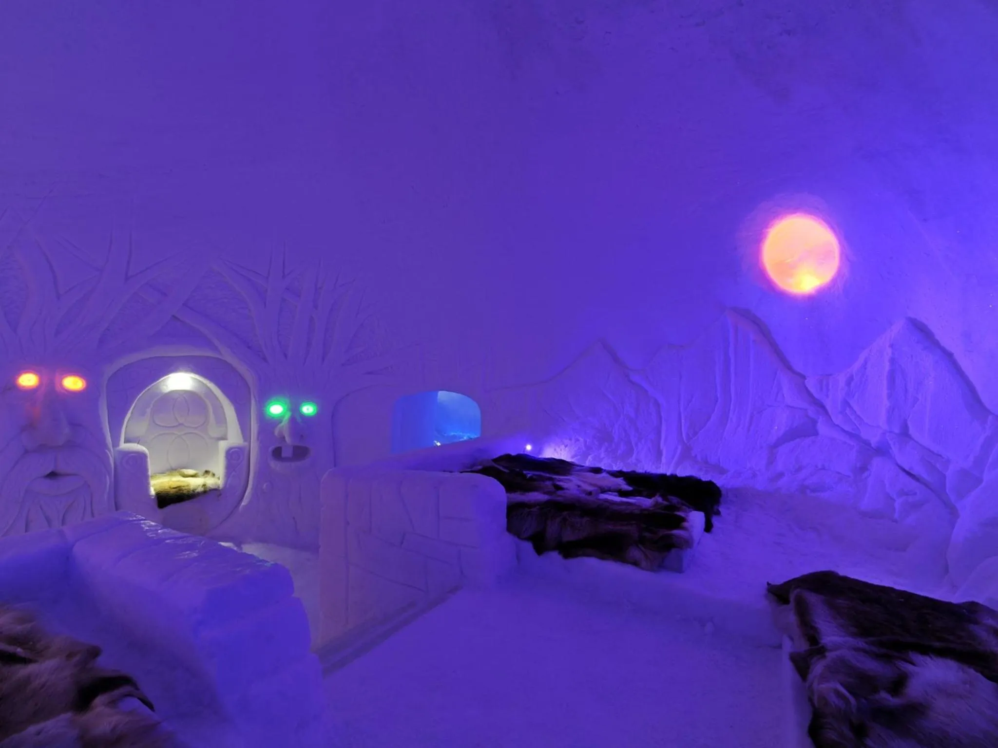 Bed in Hunderfossen Snow Hotel