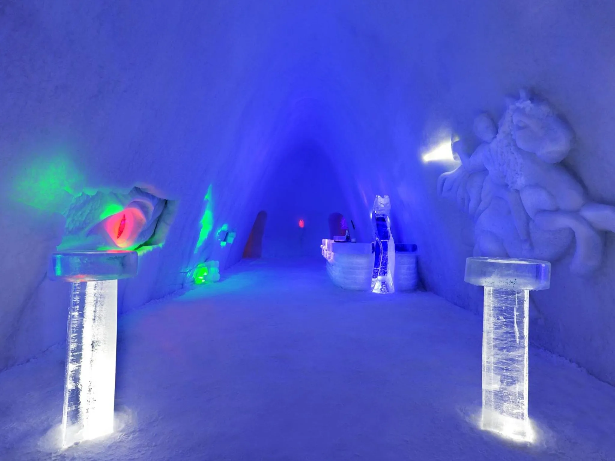 Area and facilities in Hunderfossen Snow Hotel