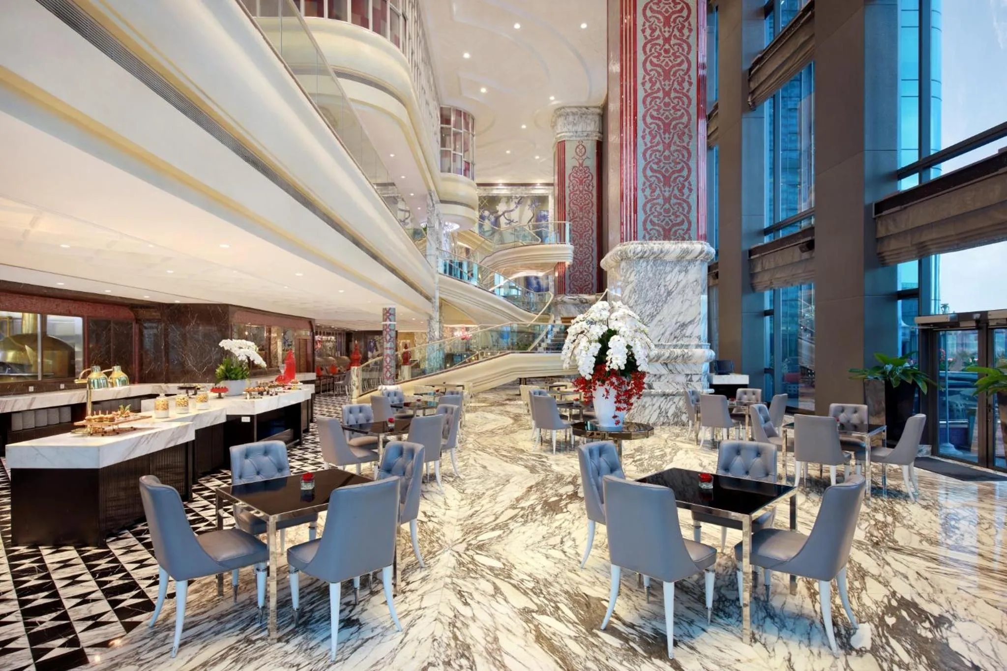 Restaurant/places to eat in The Reverie Saigon Residential Suites