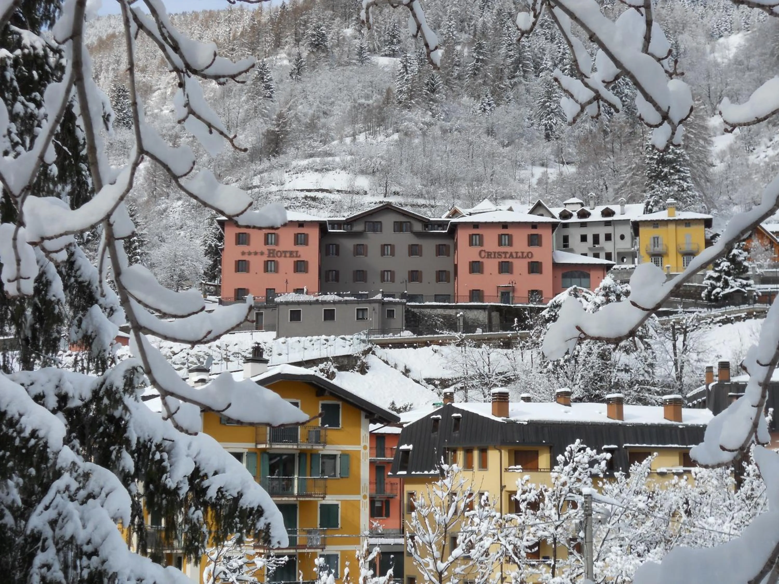 Property building in Hotel Garnì Cristallo
