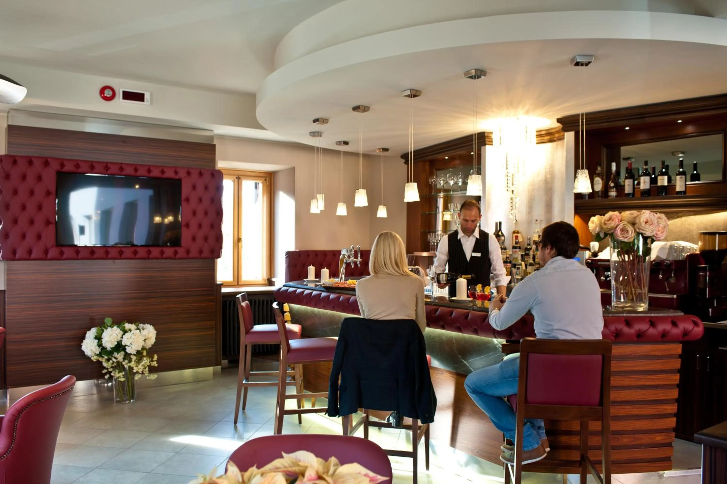 Lounge or bar in Hotel Garnì Cristallo