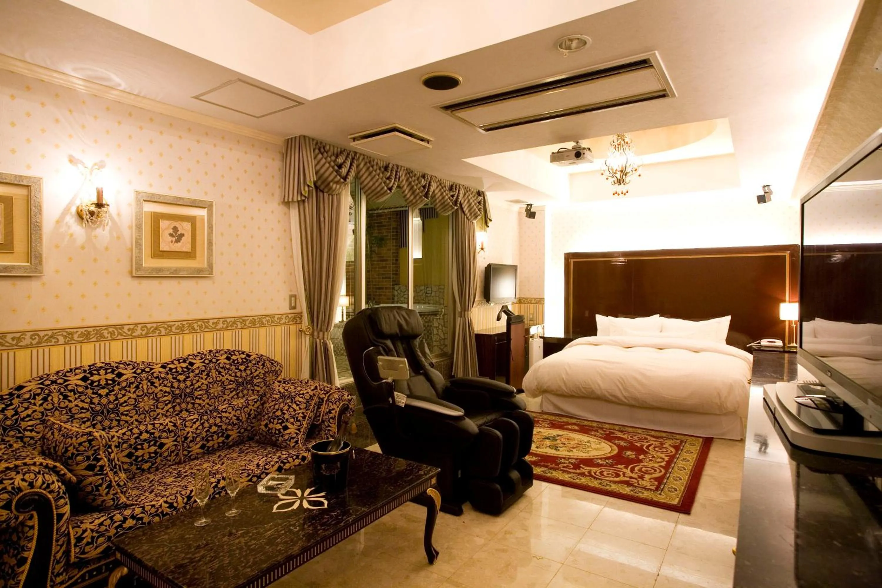 Bed in Meguro Emperor (Adult Only)