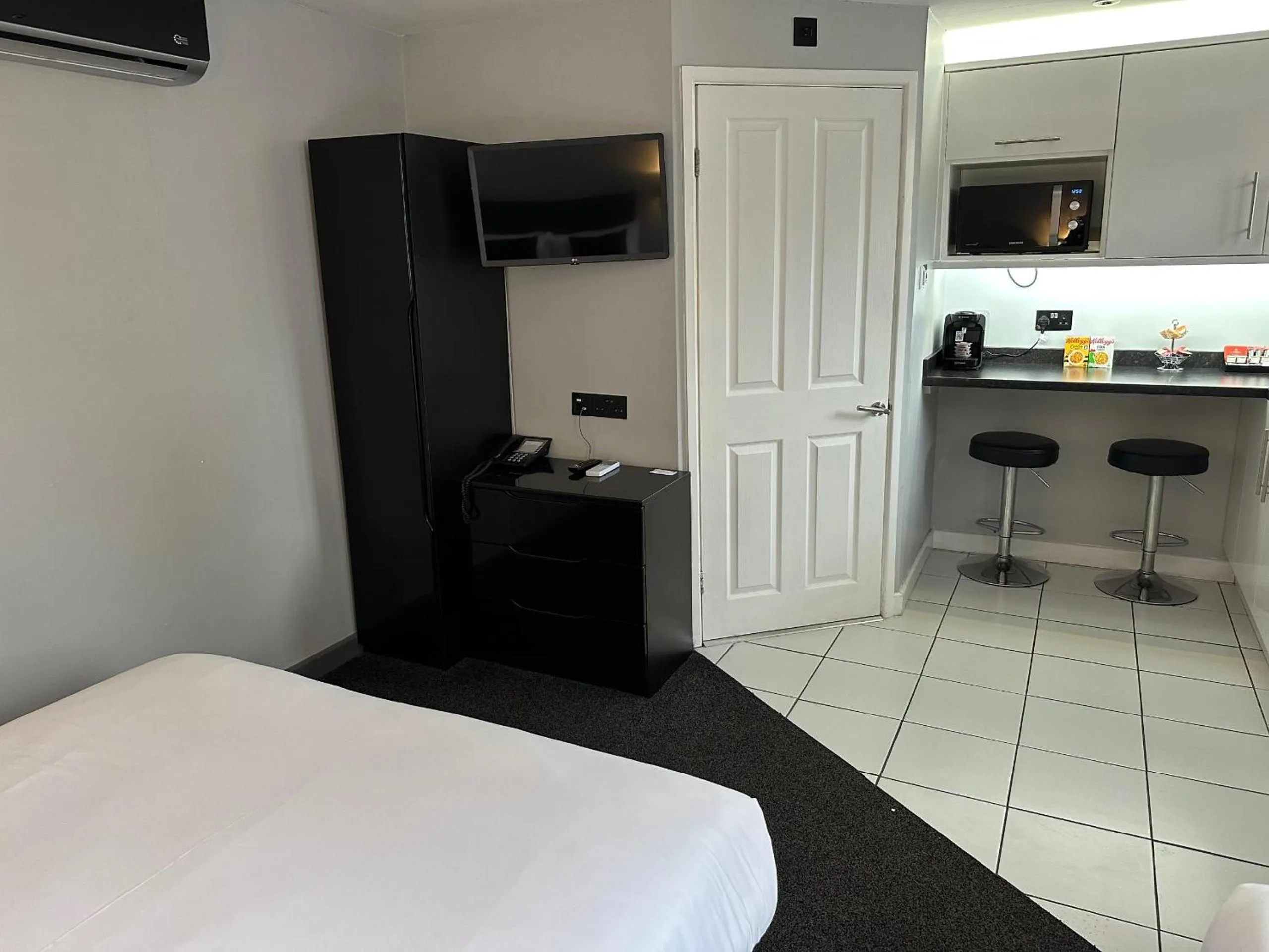 Bedroom, Bed in The Castle