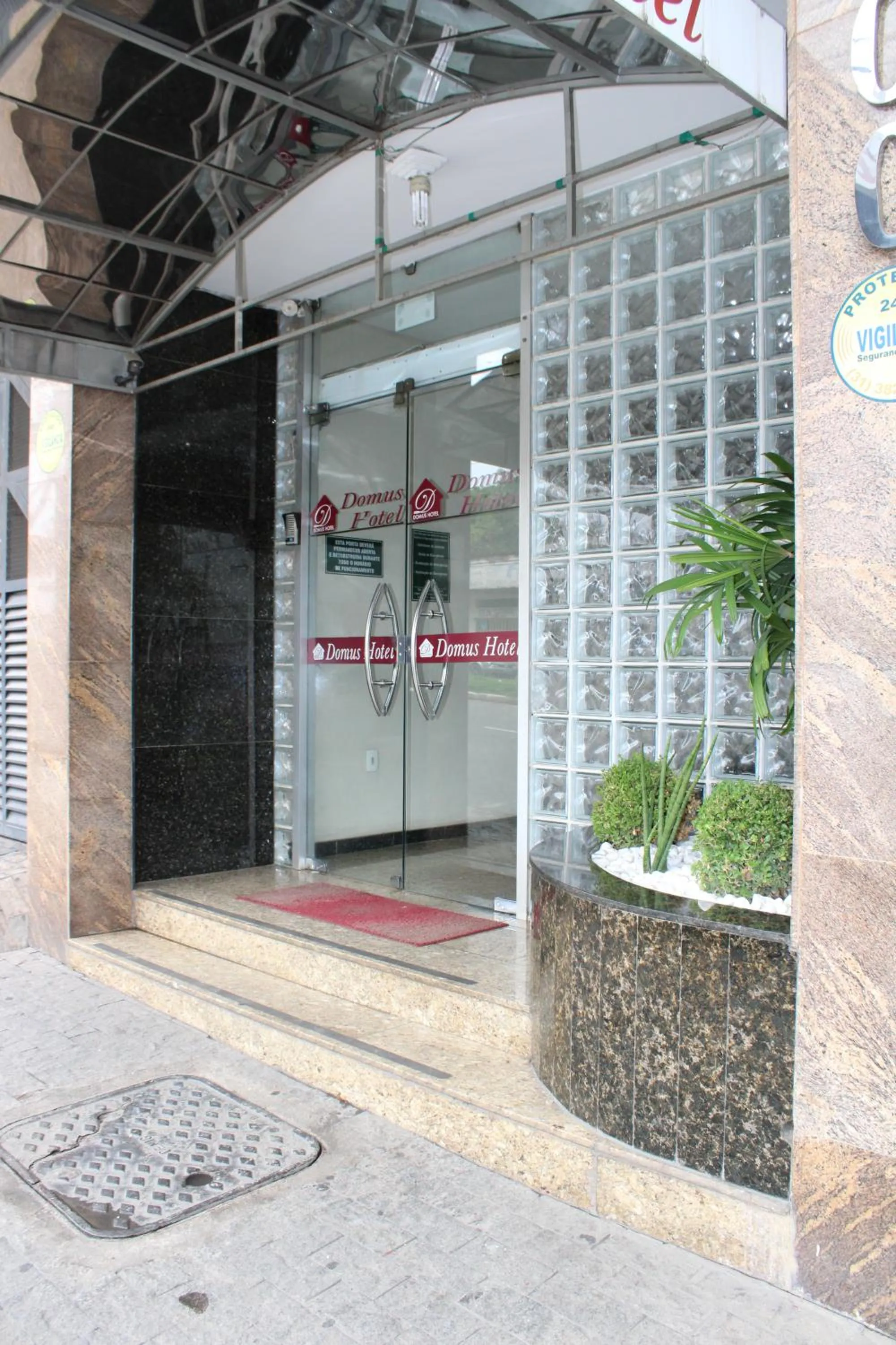 Facade/entrance in Domus Hotel Veneza - Ipatinga