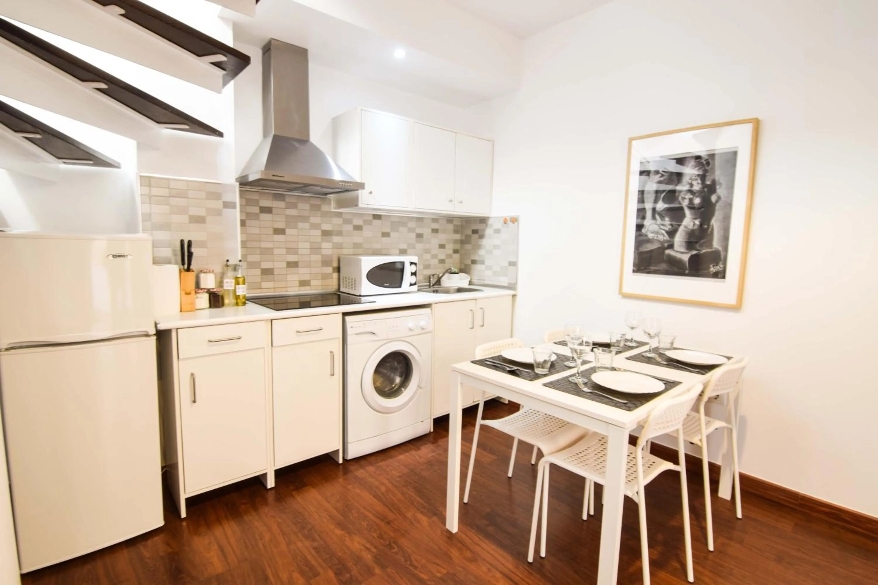 Dining area in Letmalaga Economy Bishop Orchard