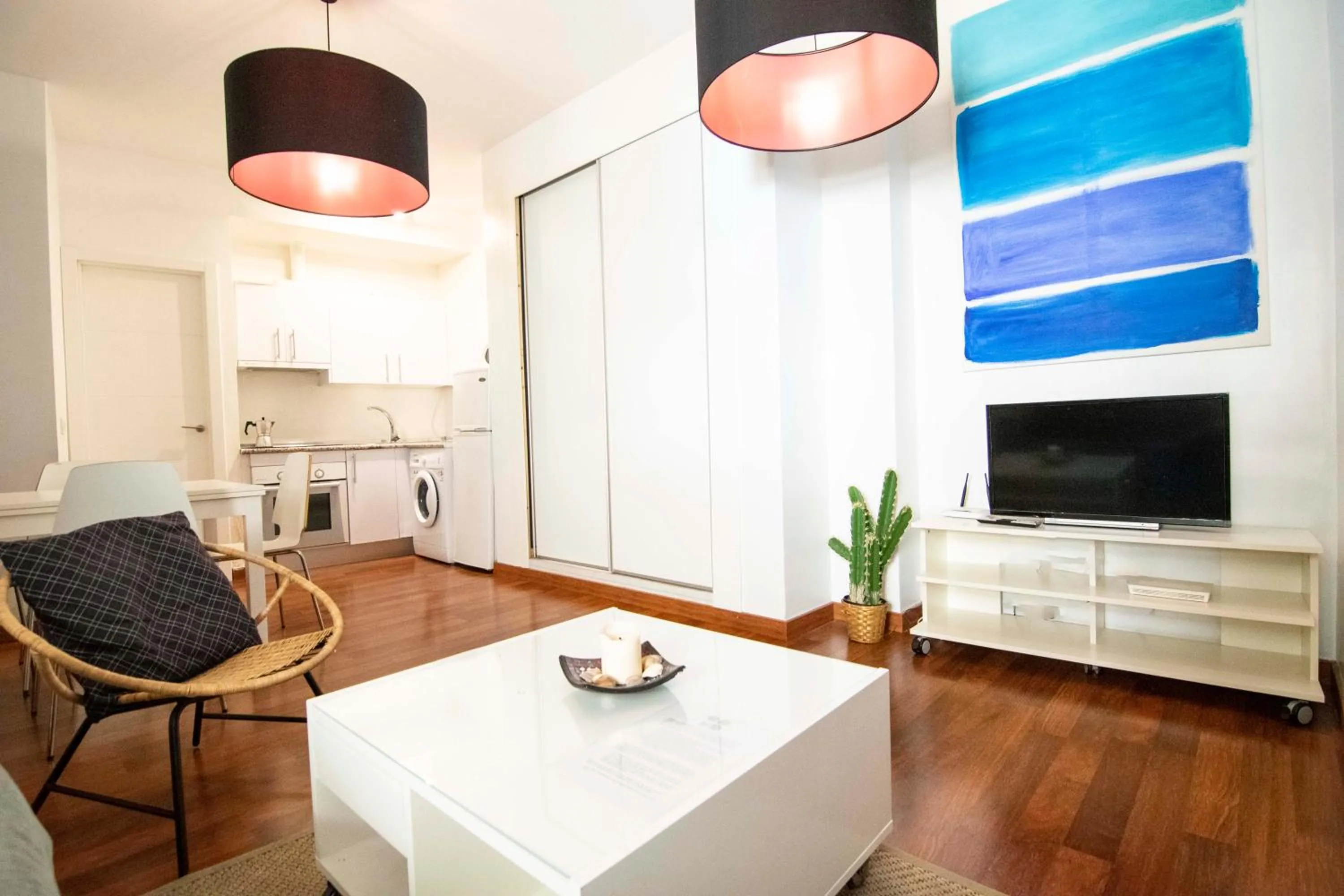 TV and multimedia in Letmalaga Economy Bishop Orchard