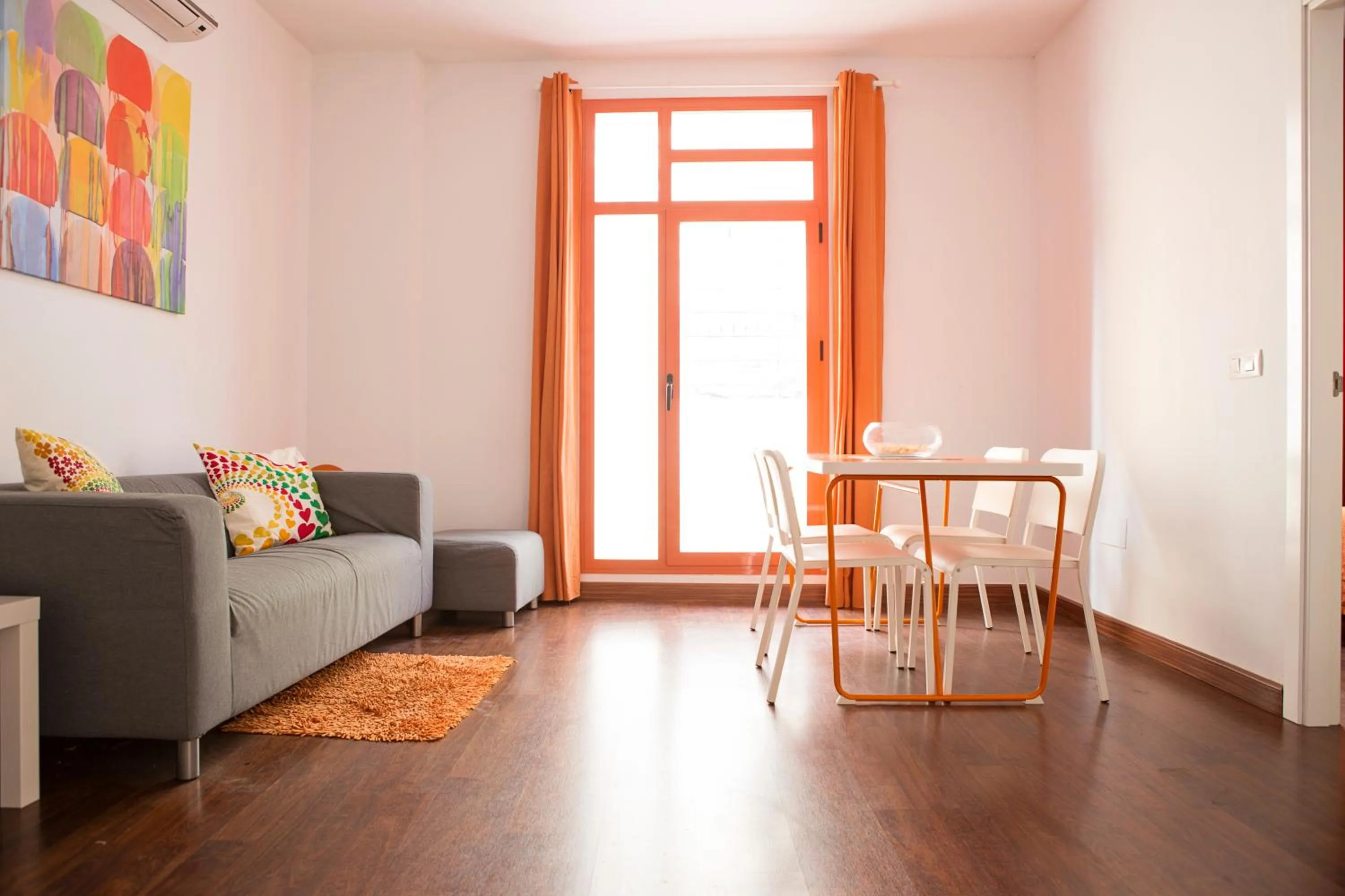 Dining area in Letmalaga Economy Bishop Orchard