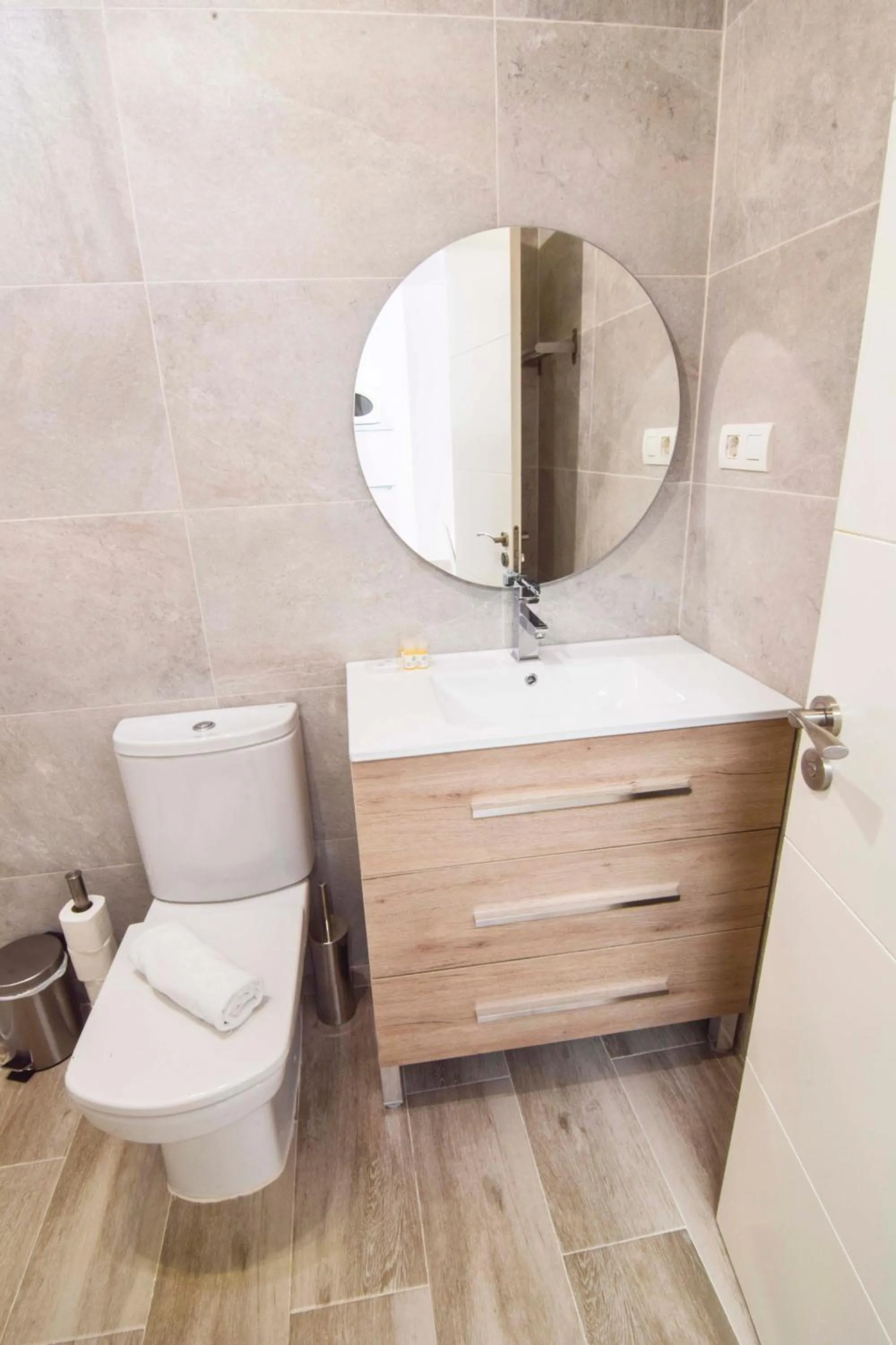 Bathroom in Letmalaga Economy Bishop Orchard