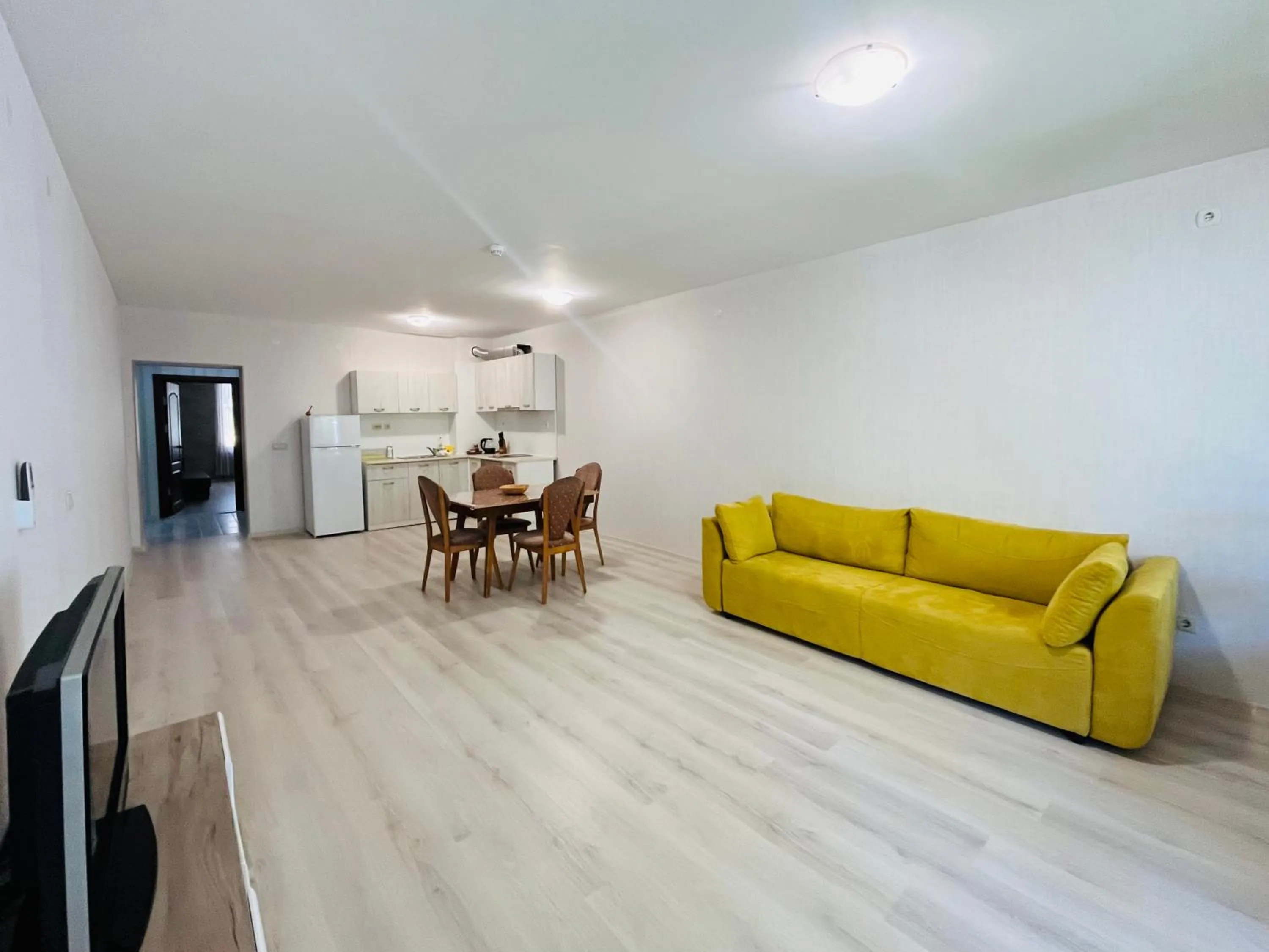 TV and multimedia in Sea View Rental Iglika Apartments