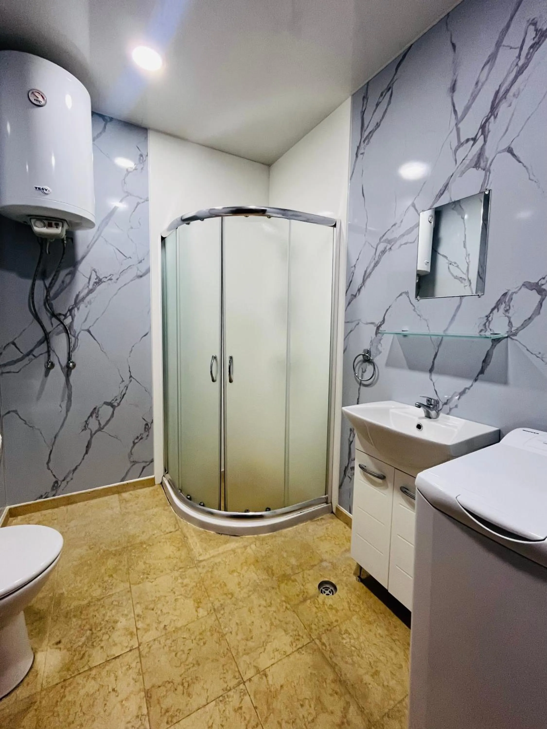 Shower in Sea View Rental Iglika Apartments