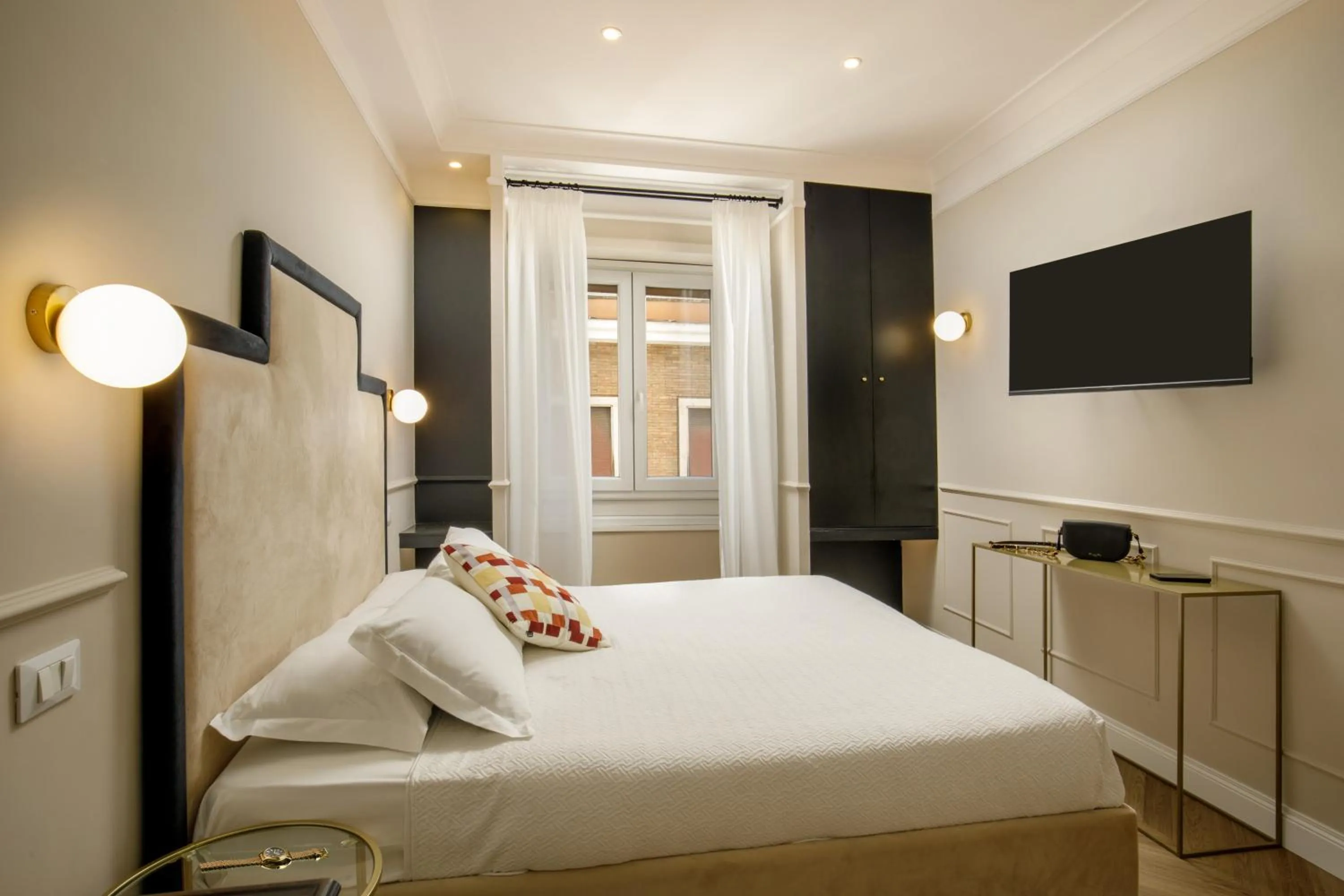 Photo of the whole room, Bed in La Locanda di Piazza del Popolo