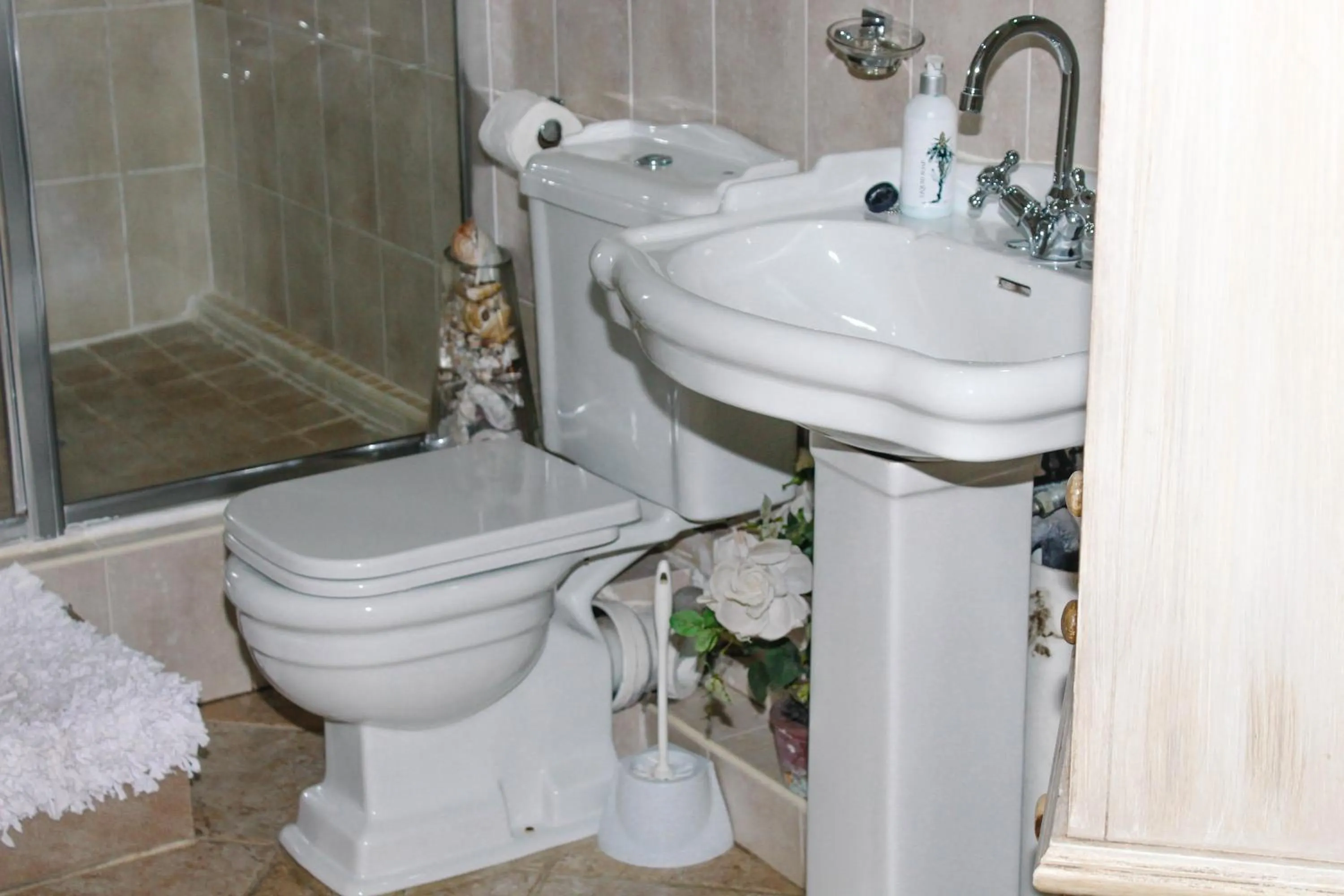 Toilet in La Dolce Vita Umhlanga Guesthouse