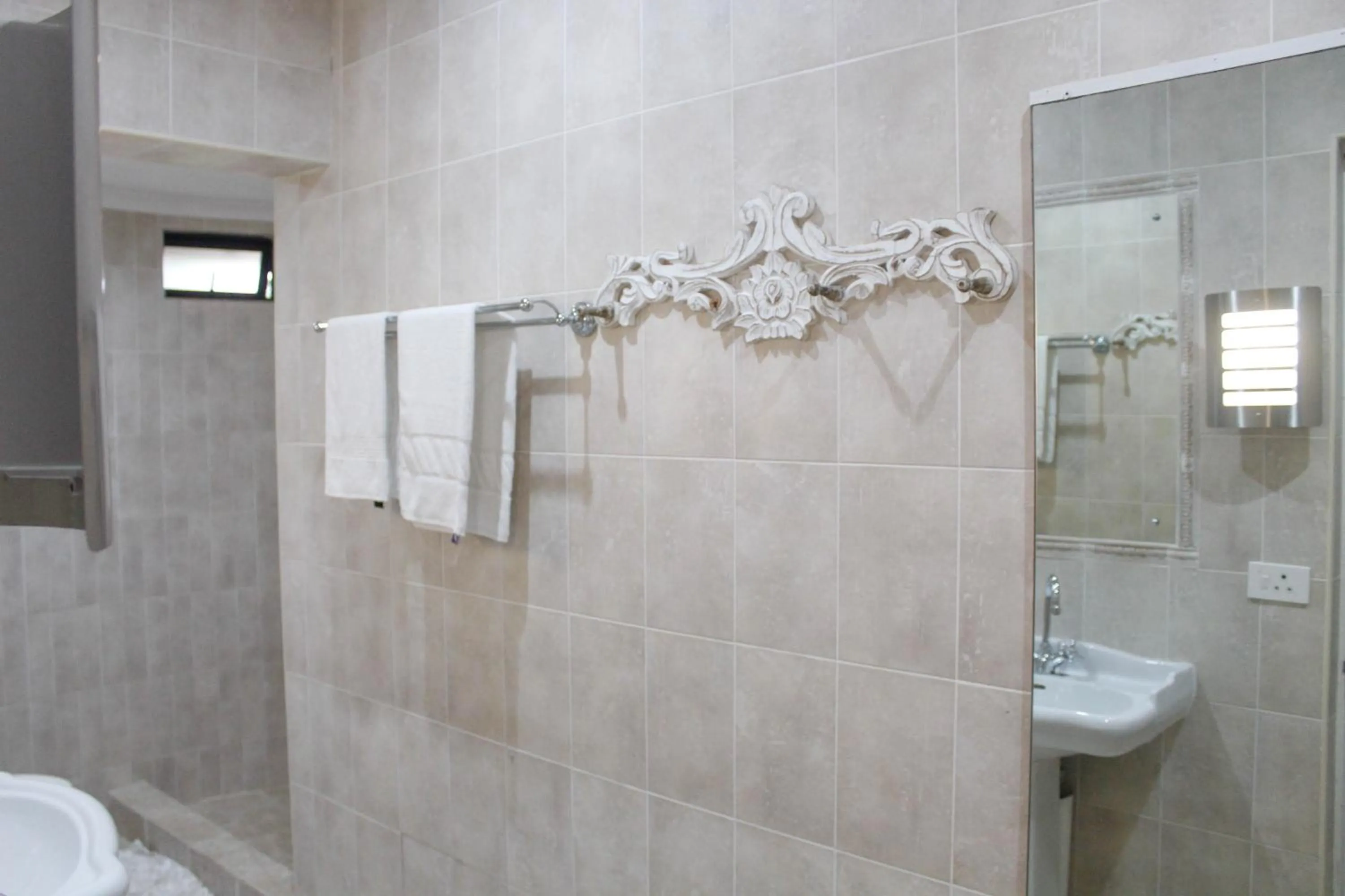 Bathroom in La Dolce Vita Umhlanga Guesthouse