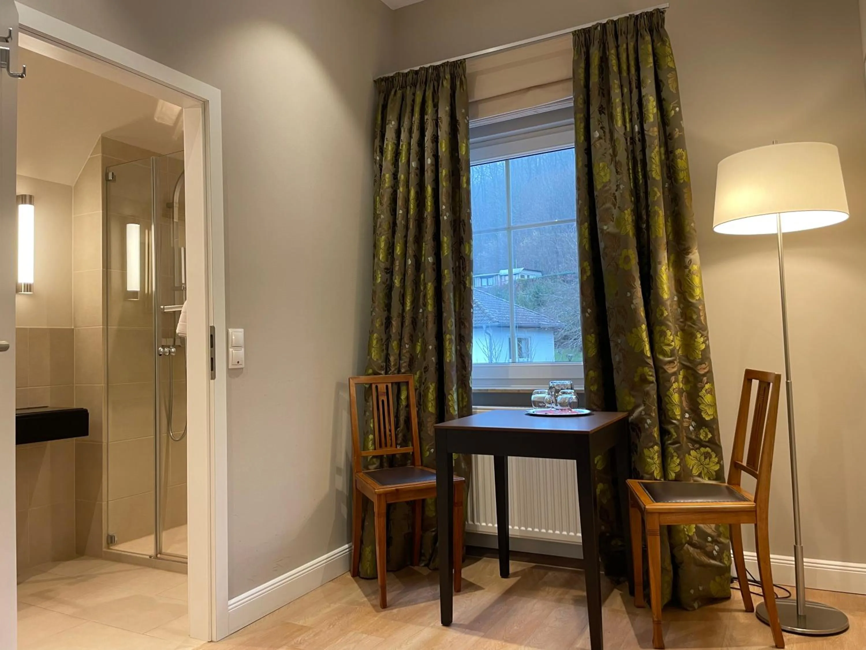 Seating area in Villa Waldfrieden - Design trifft Budget