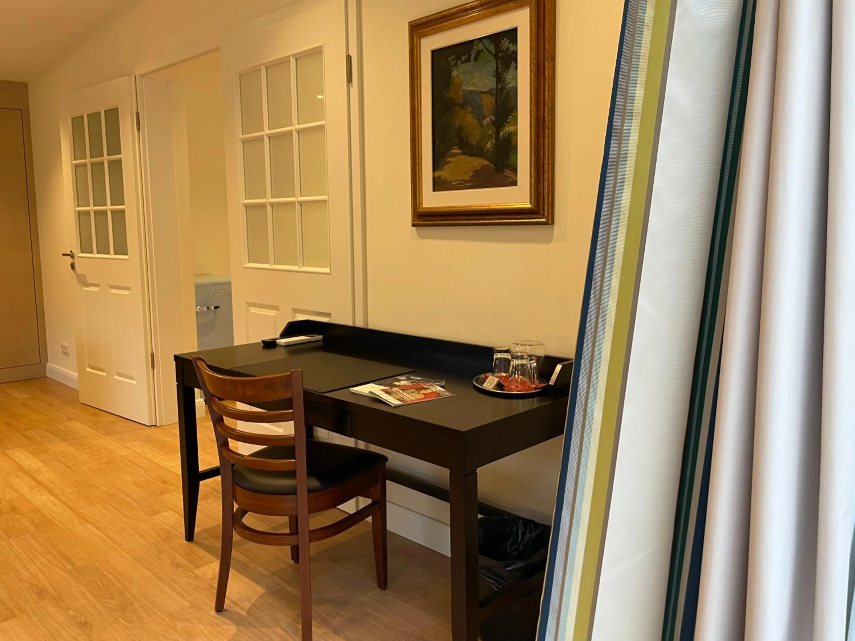 Photo of the whole room in Villa Waldfrieden - Design trifft Budget