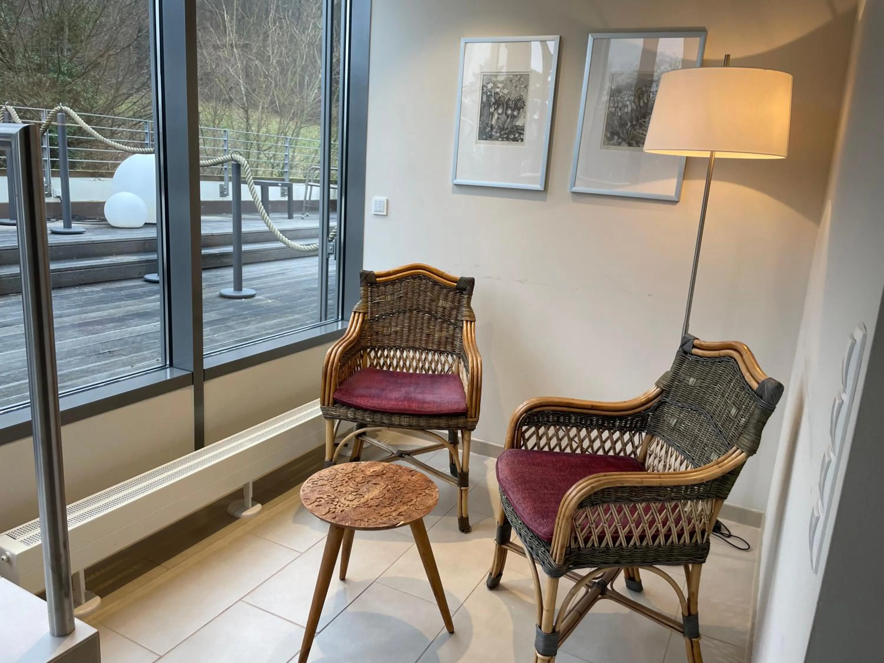 Seating area in Villa Waldfrieden - Design trifft Budget