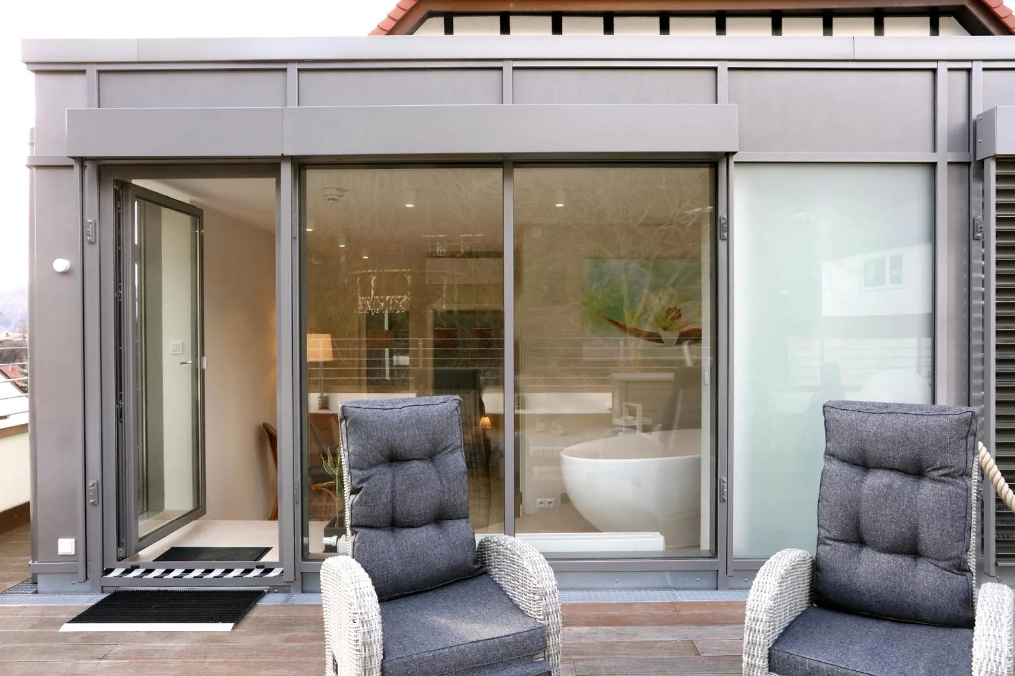 Balcony/Terrace in Villa Waldfrieden - Design trifft Budget