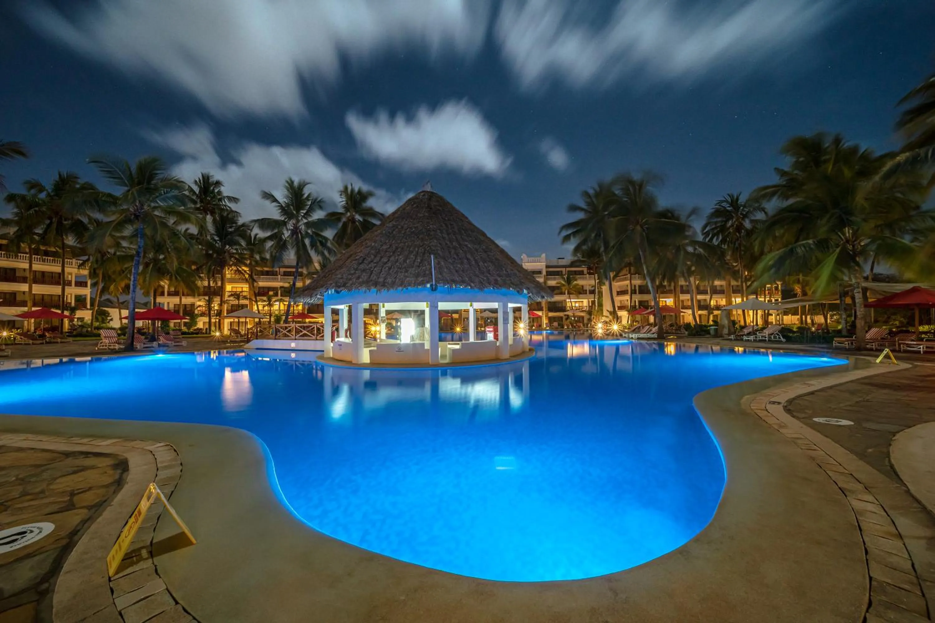 Swimming pool in PrideInn Paradise Beach Resort & Spa Mombasa