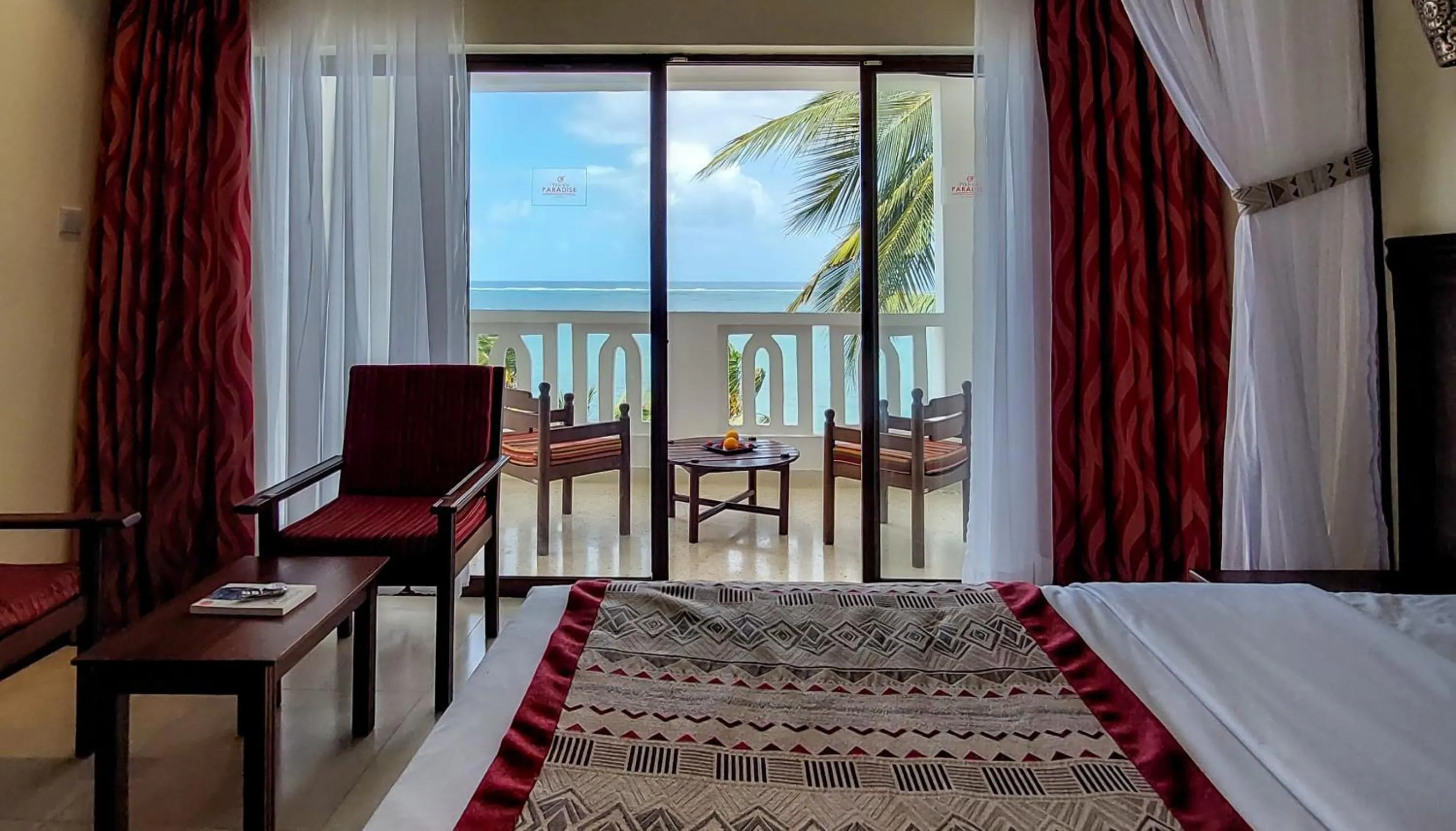 Sea view, Bed in PrideInn Paradise Beach Resort & Spa Mombasa