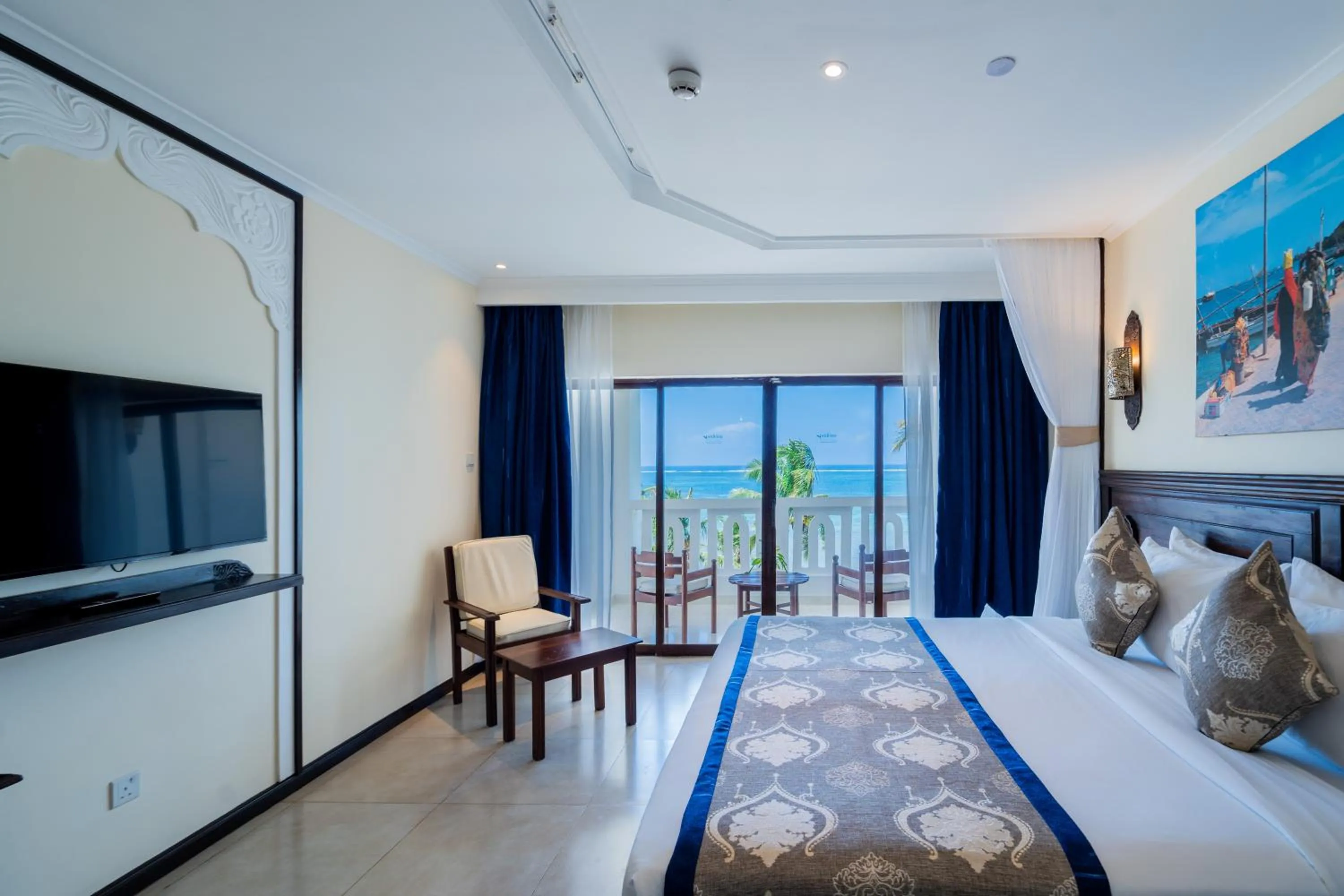 Sea view, Bed in PrideInn Paradise Beach Resort & Spa Mombasa