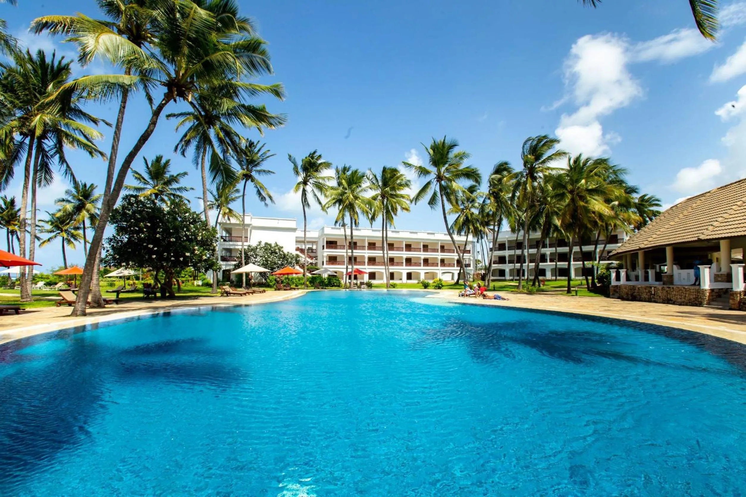 Swimming pool in PrideInn Paradise Beach Resort & Spa Mombasa