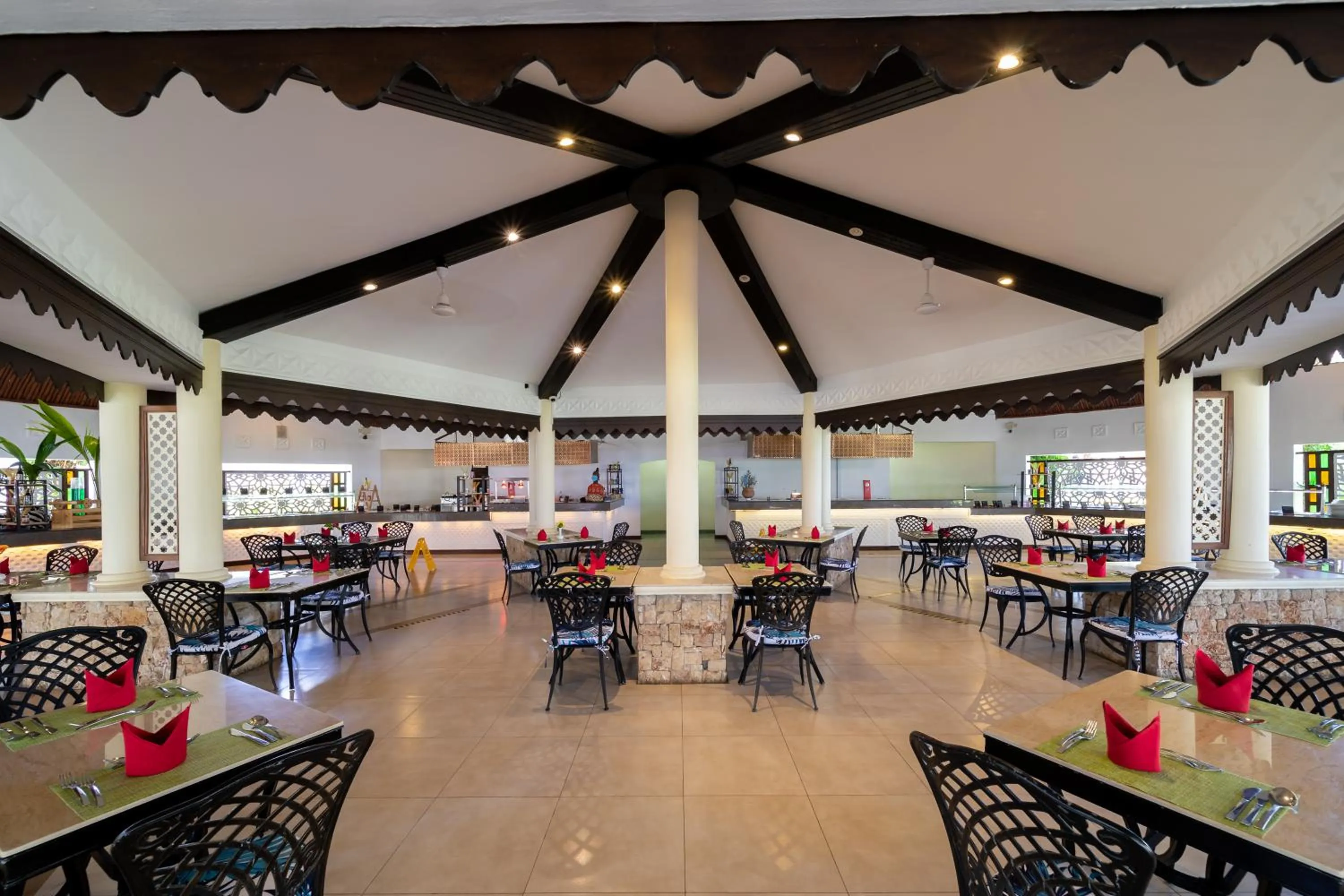 Restaurant/places to eat in PrideInn Paradise Beach Resort & Spa Mombasa