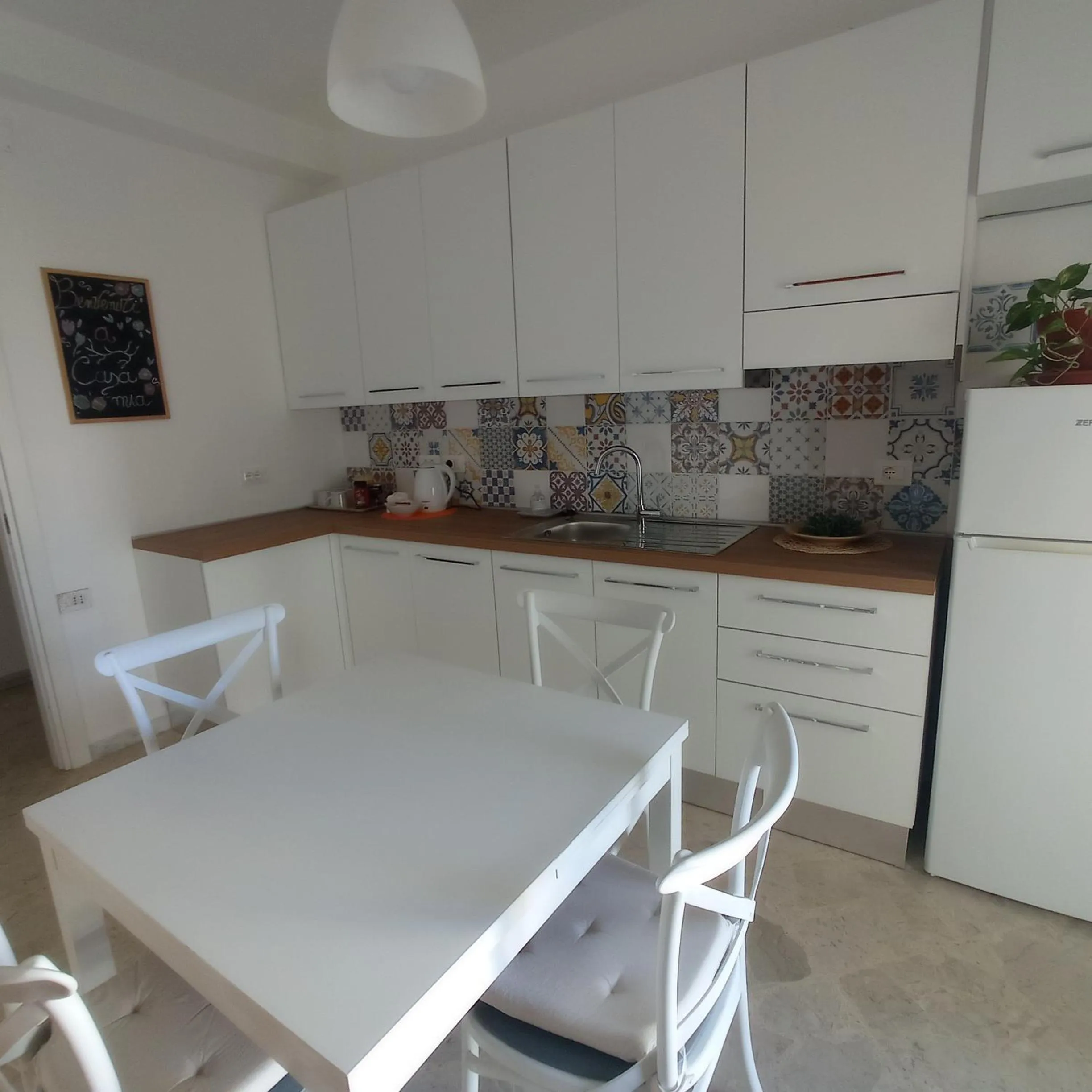 Communal kitchen in A Casa Mia